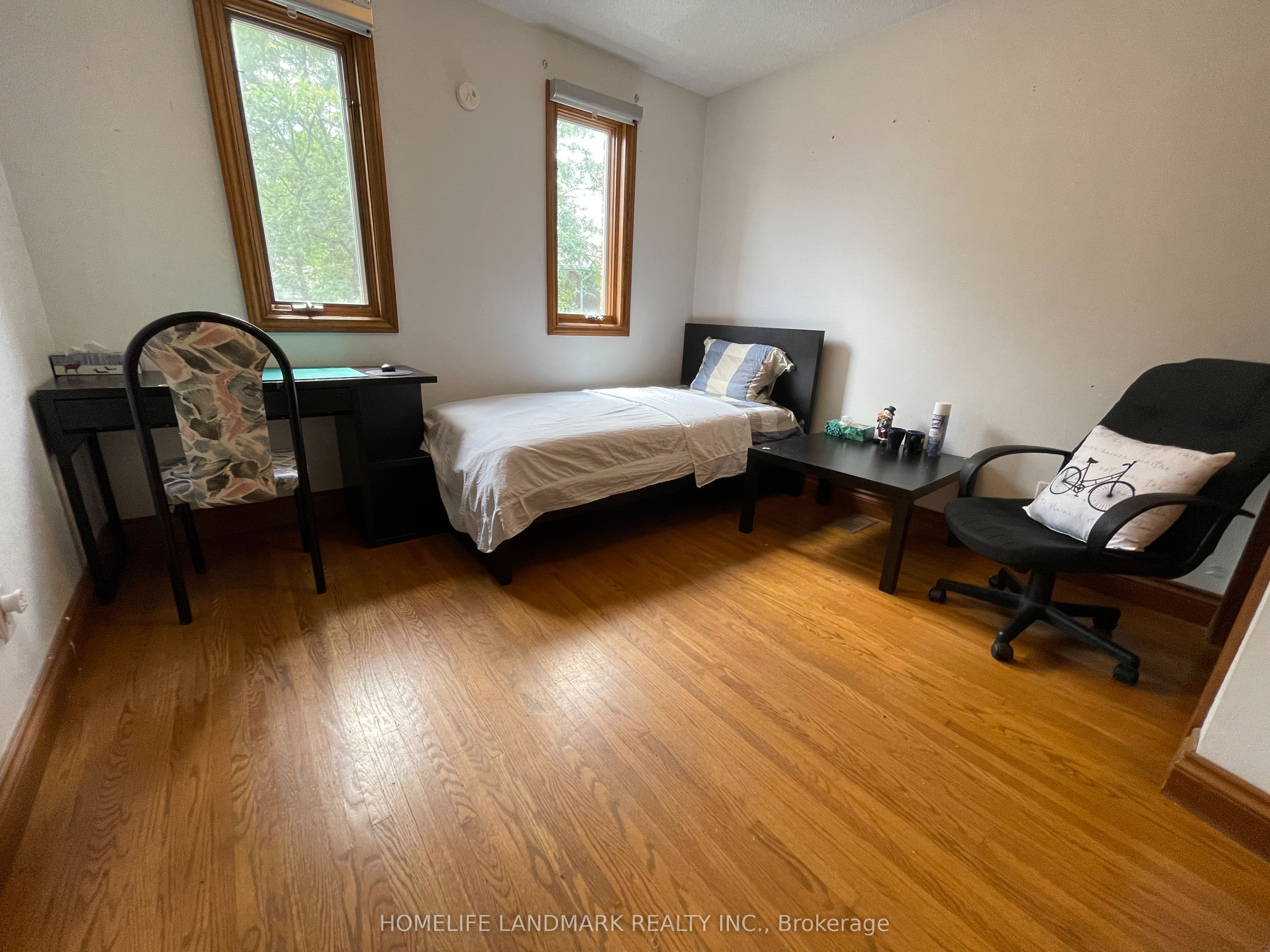 45 West Park Avenue, Hamilton, ON L8S 3M4 photo 2
