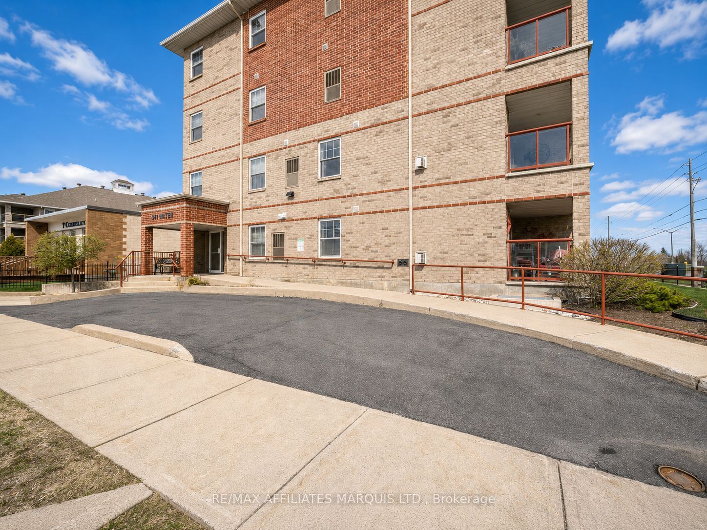341 Water Street W 402, Cornwall, ON K6J 1A5 photo 3