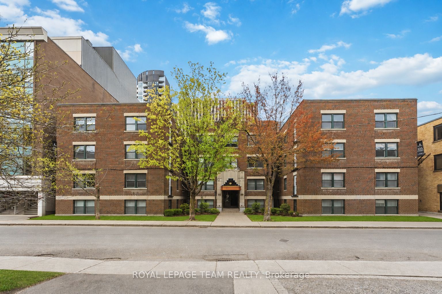 235 Cooper Street 30, Ottawa Centre, ON K2P 1L7