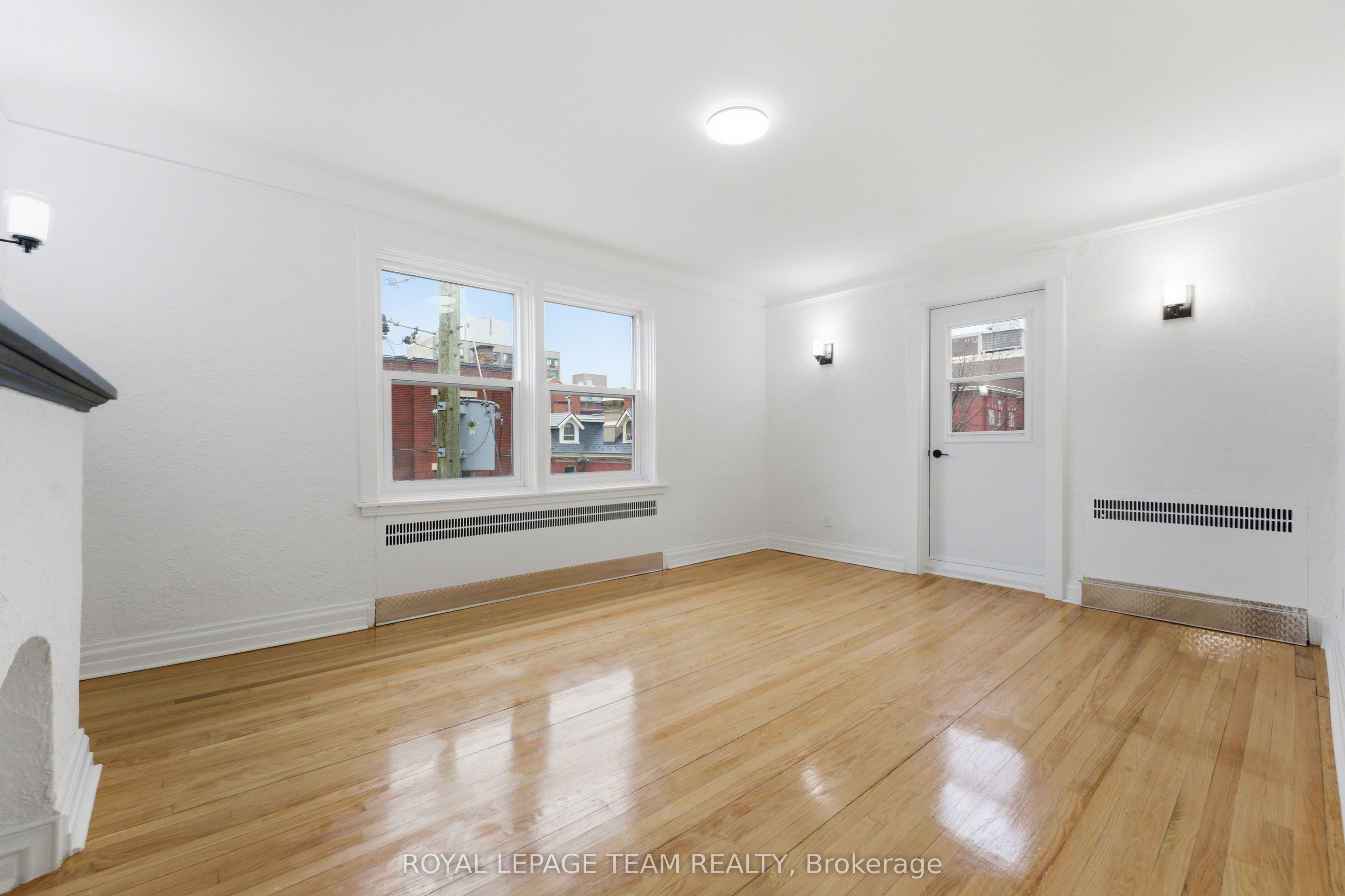 235 Cooper Street 30, Ottawa Centre, ON K2P 1L7 photo 2
