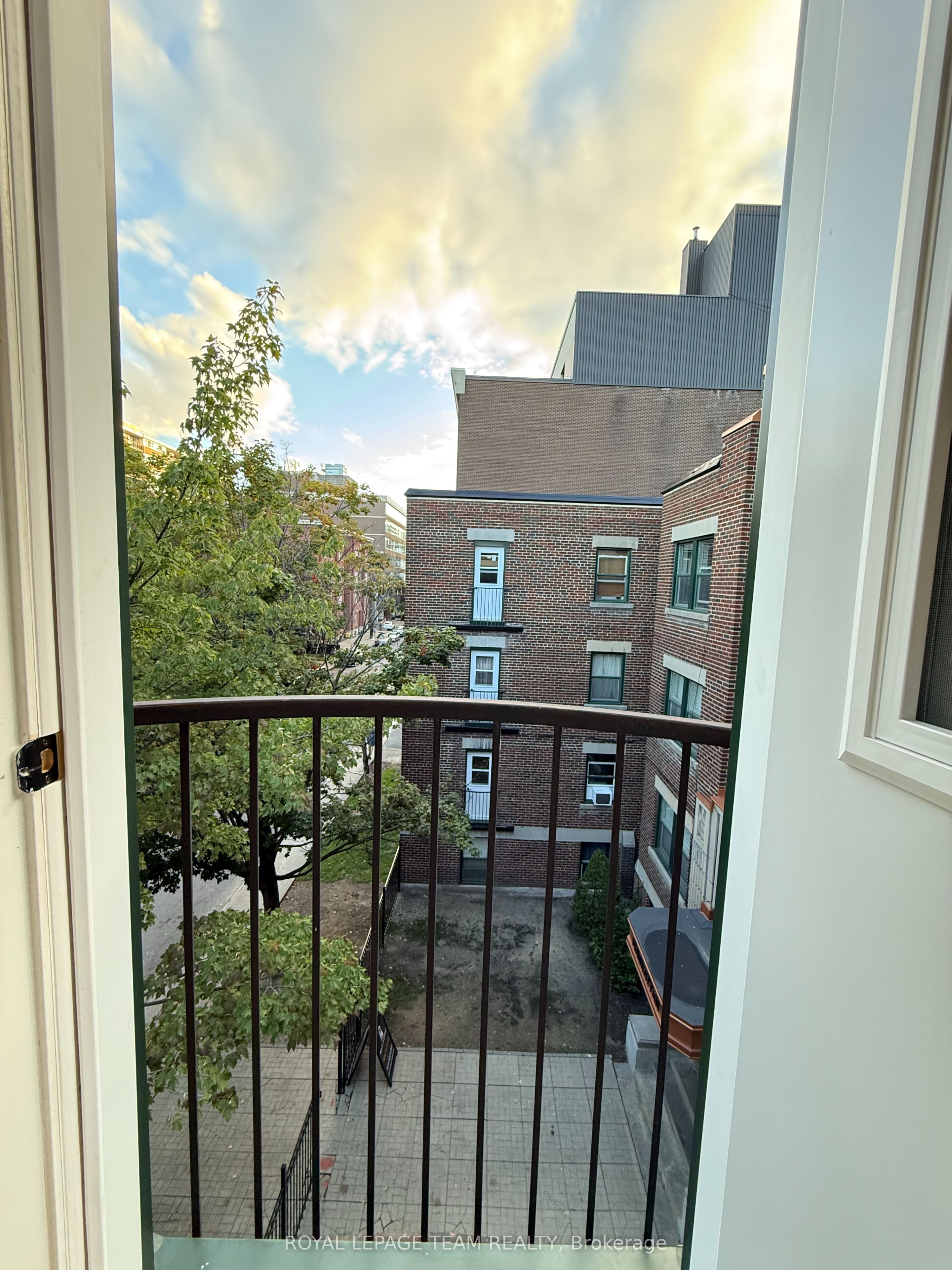 235 Cooper Street 30, Ottawa Centre, ON K2P 1L7 photo 4