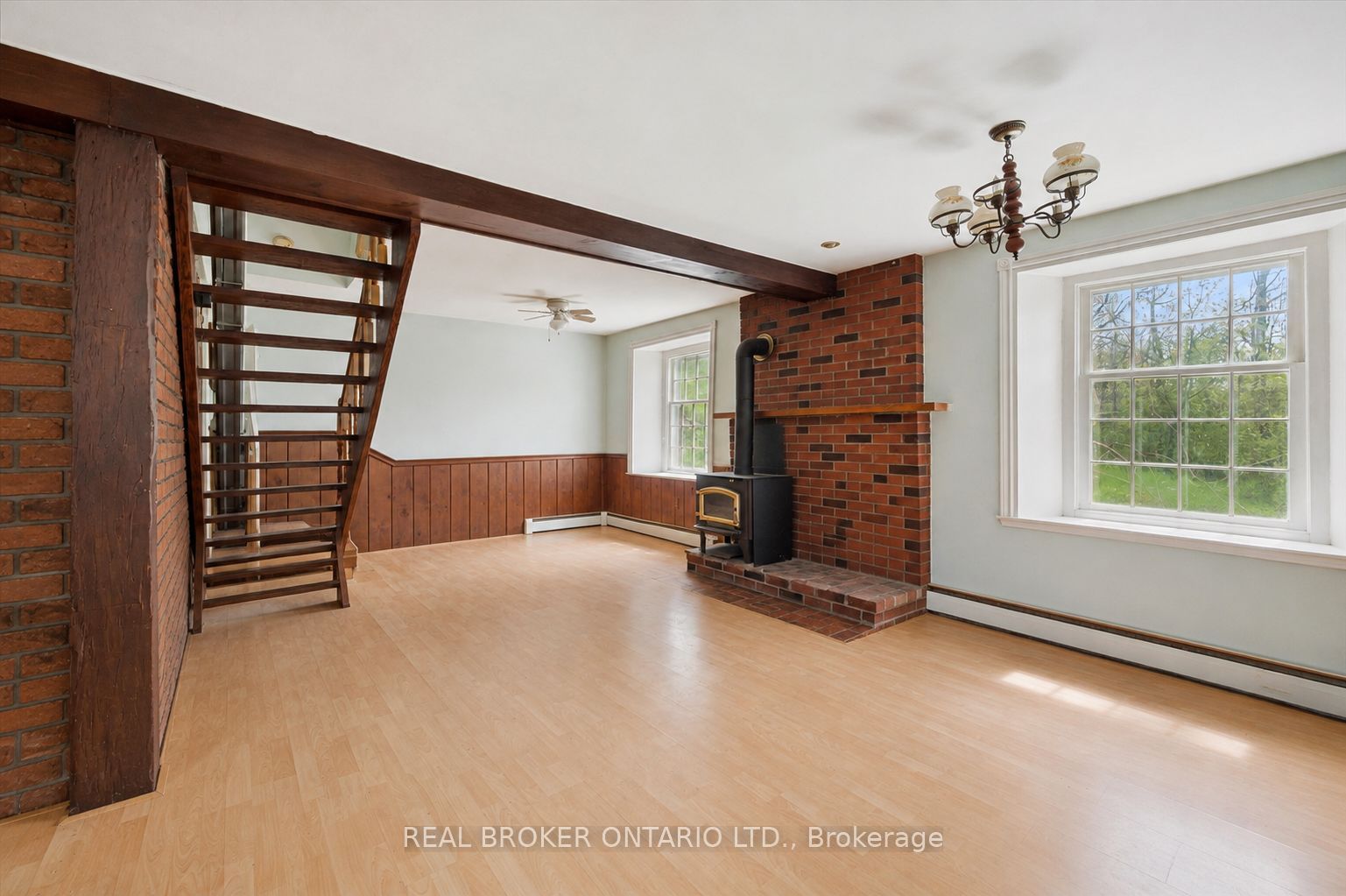 36 Elgin Street E, Woolwich, ON N0B 1N0 photo 3