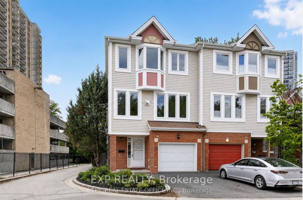 106 Corsica Private W, Alta Vista and Area, ON K1G 5Y1