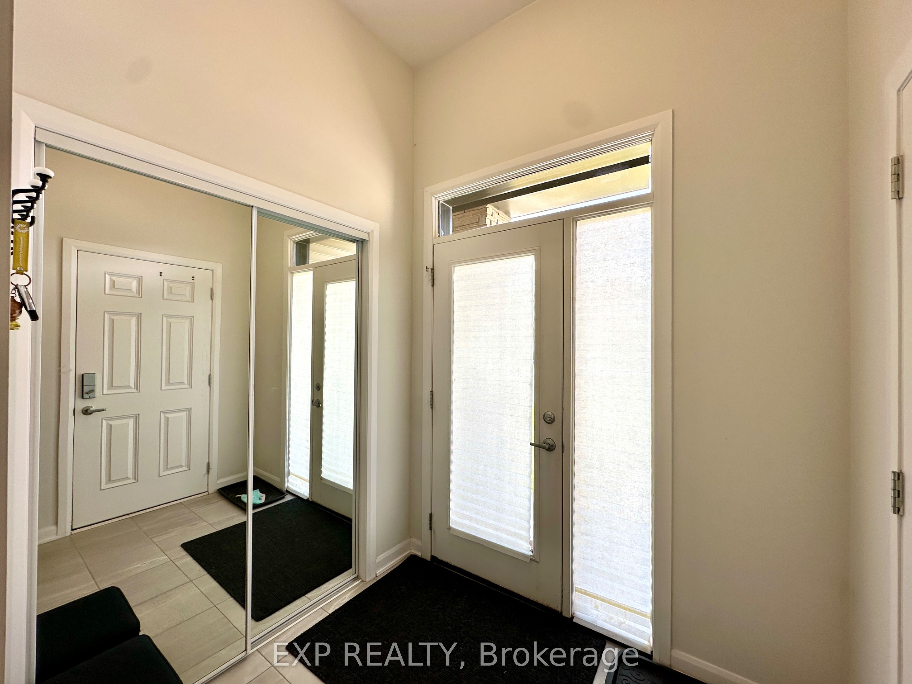 725 Cashmere Terrace, Barrhaven, ON K2J 6Z6 photo 2