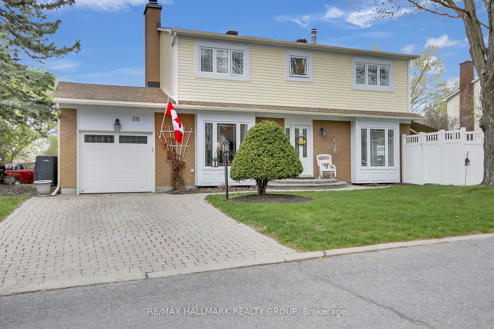 56 Foxleigh Crescent, Kanata, ON K2M 1B7