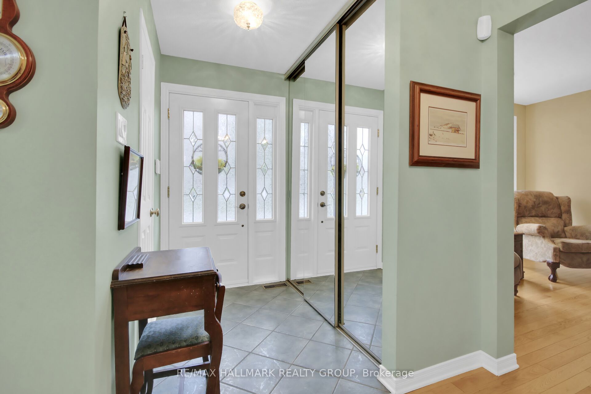 56 Foxleigh Crescent, Kanata, ON K2M 1B7 photo 4