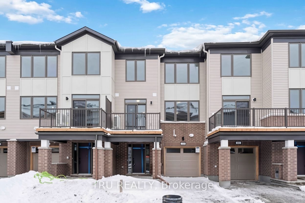 239 Anyolite Private, Barrhaven, ON K2J 7J3