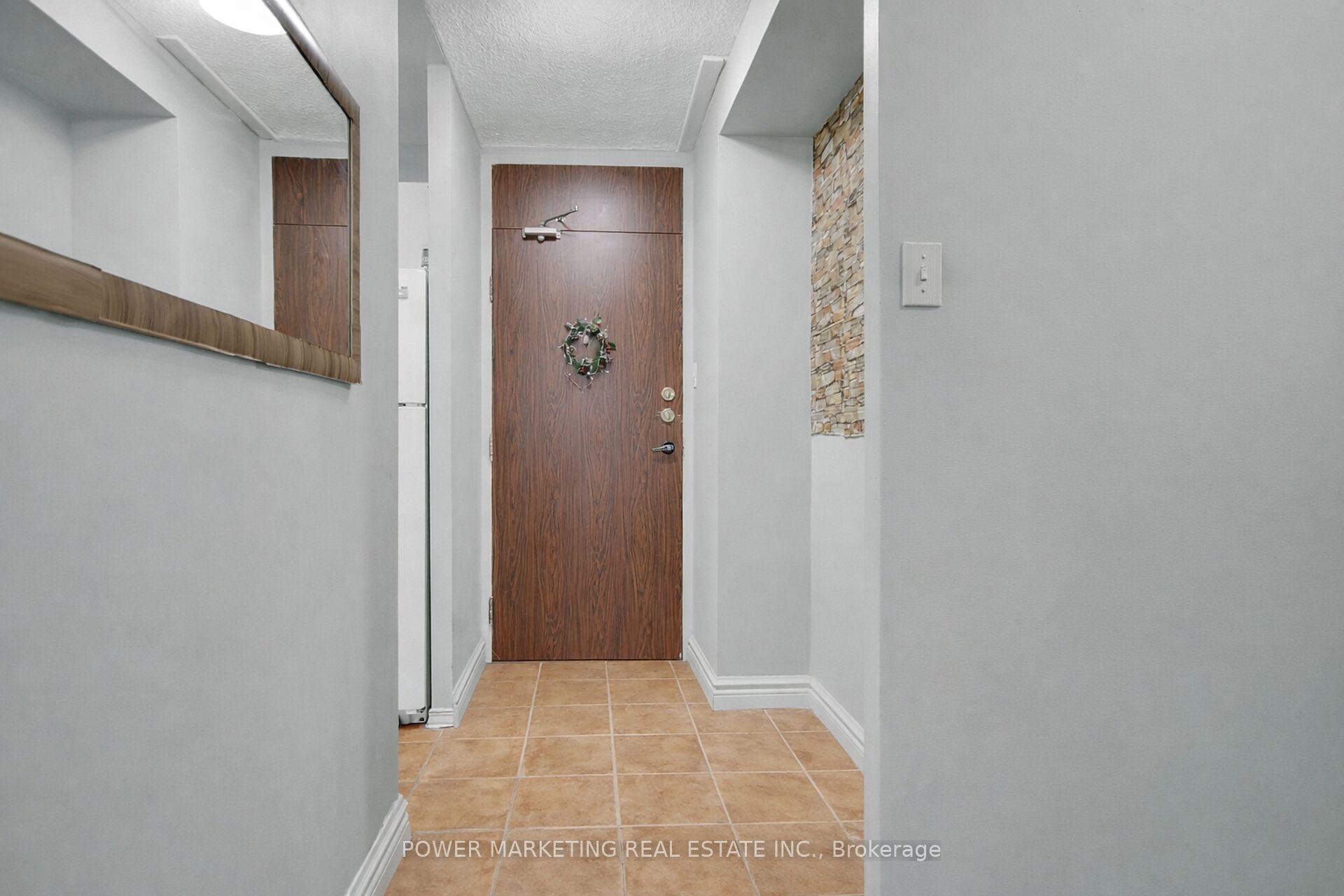2020 JASMINE Crescent 1116, Beacon Hill North - South and Area, ON K1J 8K5 photo 4