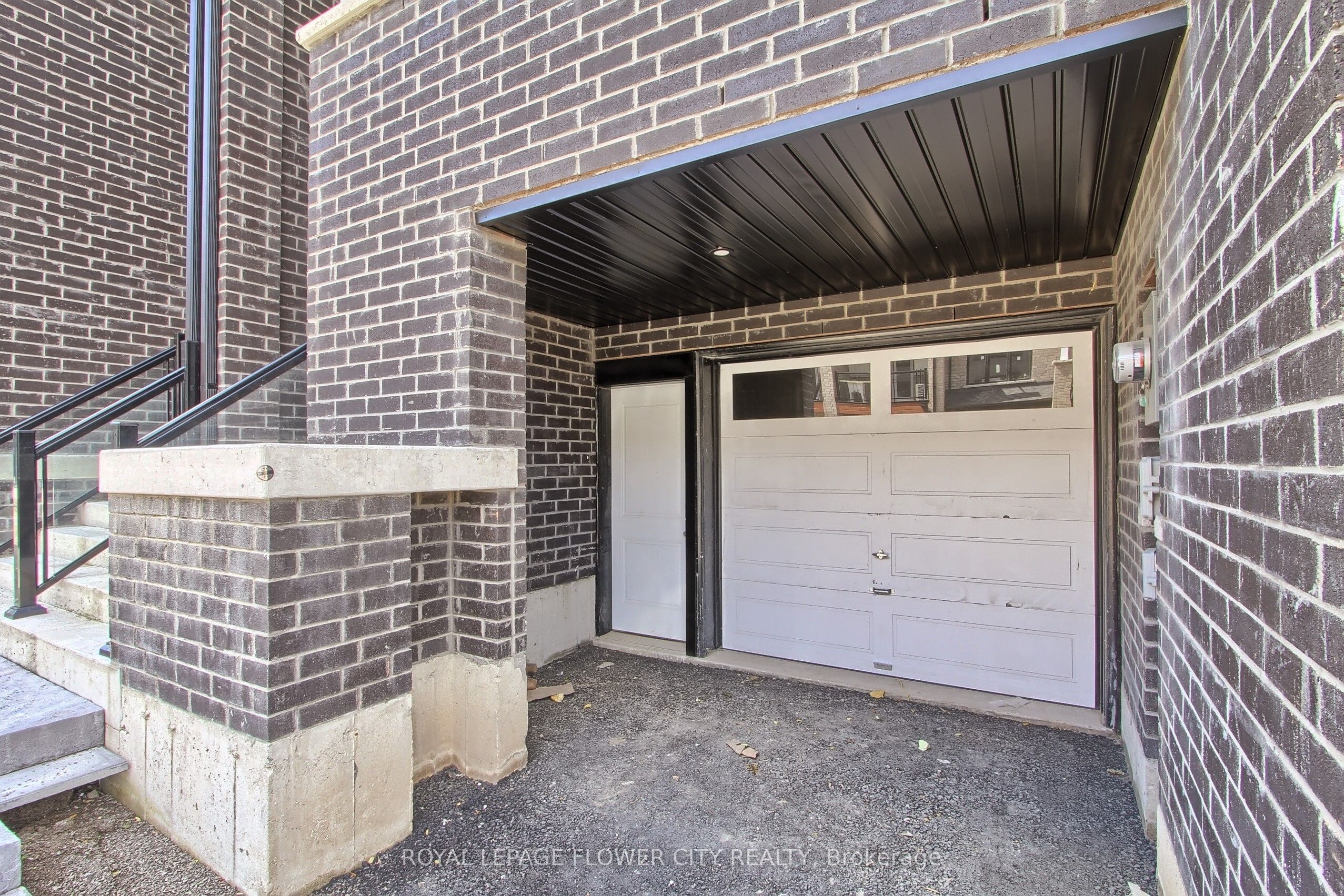 33 Sidney Rose Common, St. Catharines, ON L2T 0B3 photo 3