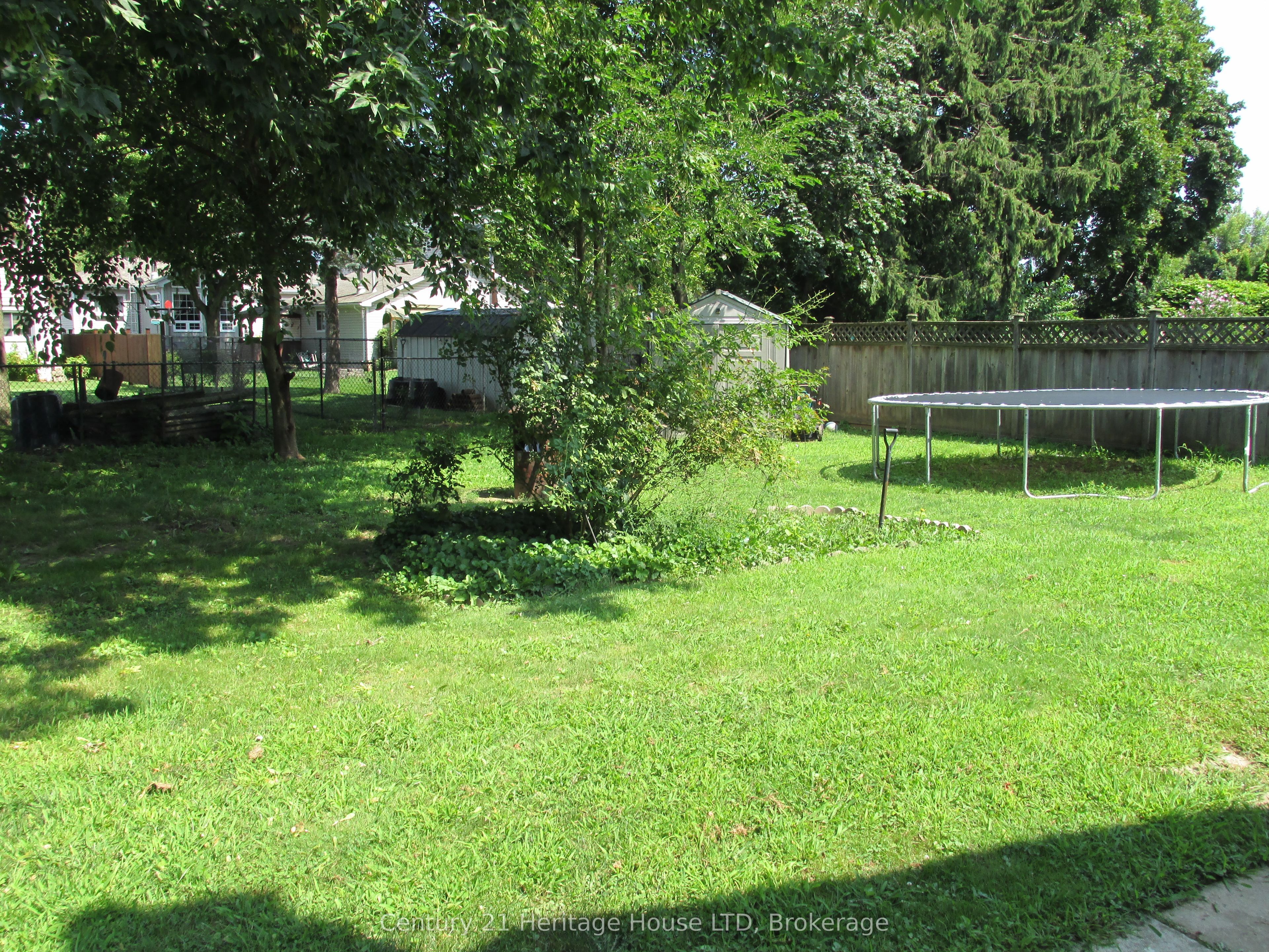 3 Melba Road, St. Catharines, ON L2M 4P5 photo 2