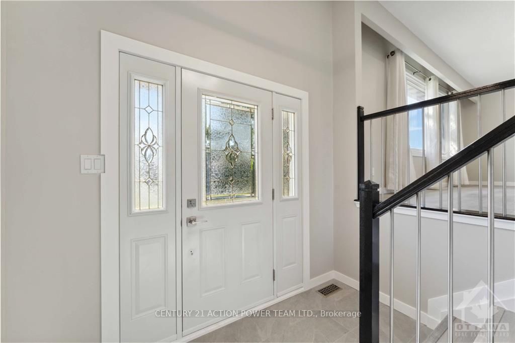 1776 GREY NUNS Drive A, Orleans - Convent Glen and Area, ON K1C 1C3 photo 2