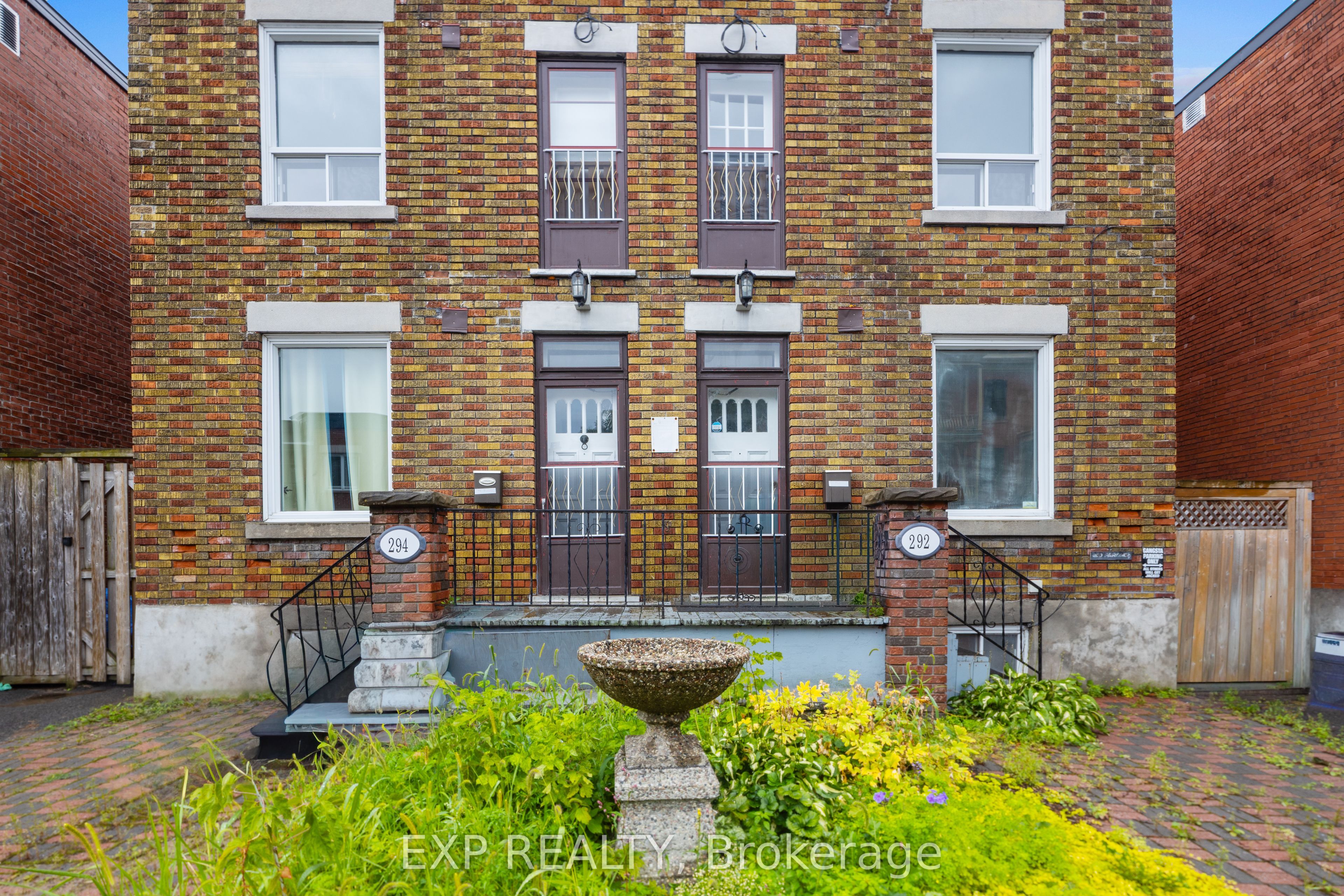 292-294 Clarence Street, Lower Town - Sandy Hill, ON K1N 5R3 photo 2