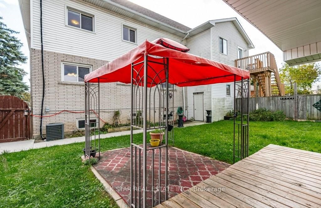 271 Carson Drive Lower, Hamilton, ON L8T 2X8 photo 4