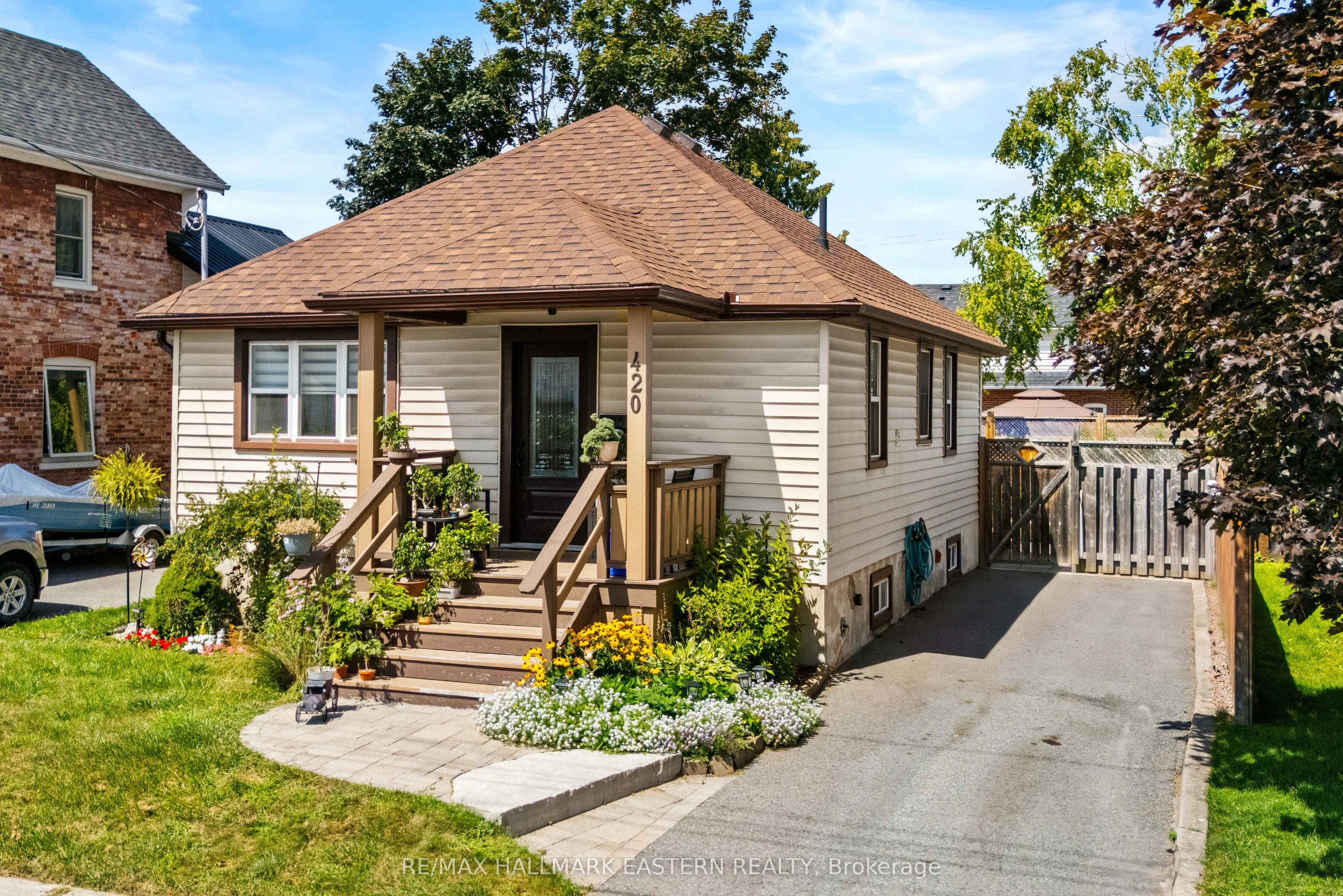 420 Edison Avenue, Peterborough, ON K9J 4G3 photo 2
