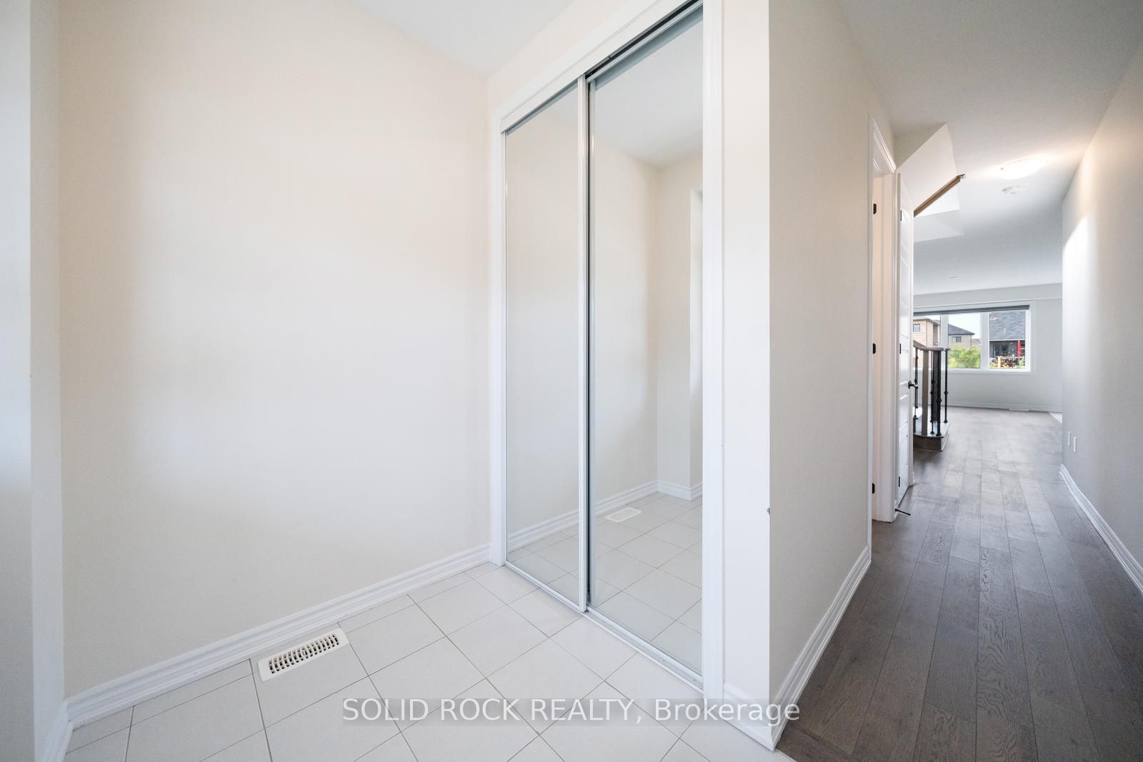 305 Vanilla Trail, Thorold, ON L2V 0K8 photo 3