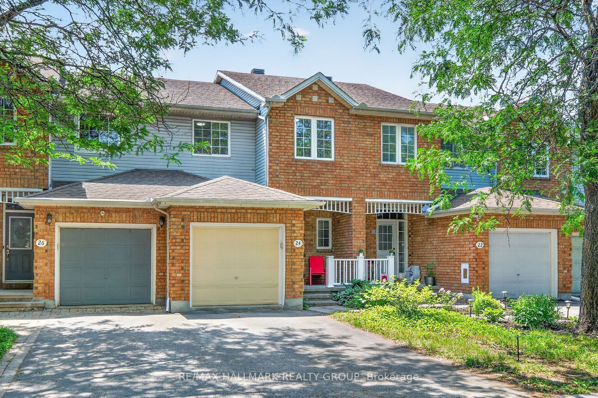 24 Gray Crescent, Kanata, ON K2K 3J6