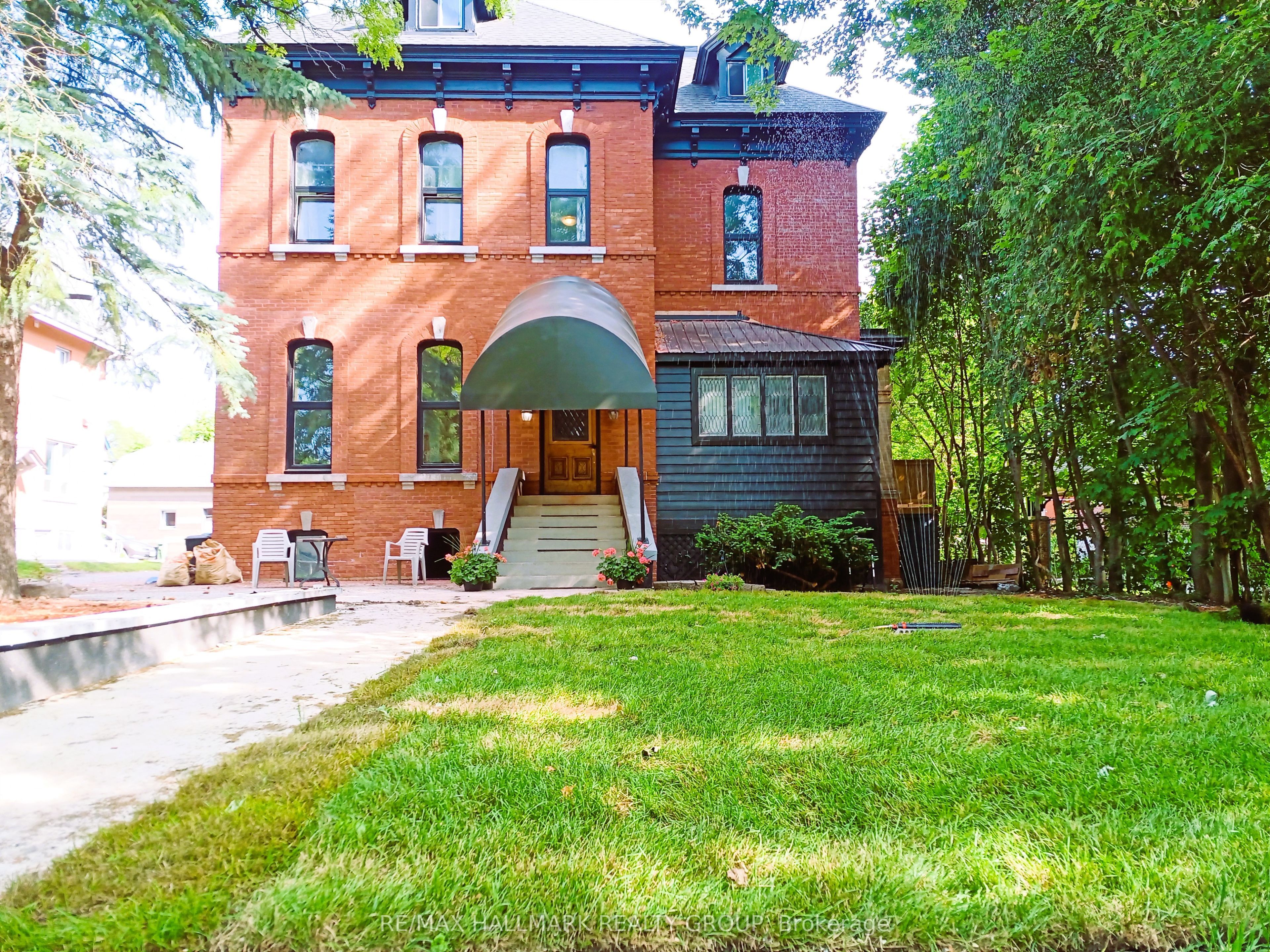 460 Wilbrod Street, Lower Town - Sandy Hill, ON K1N 6M8 photo 2