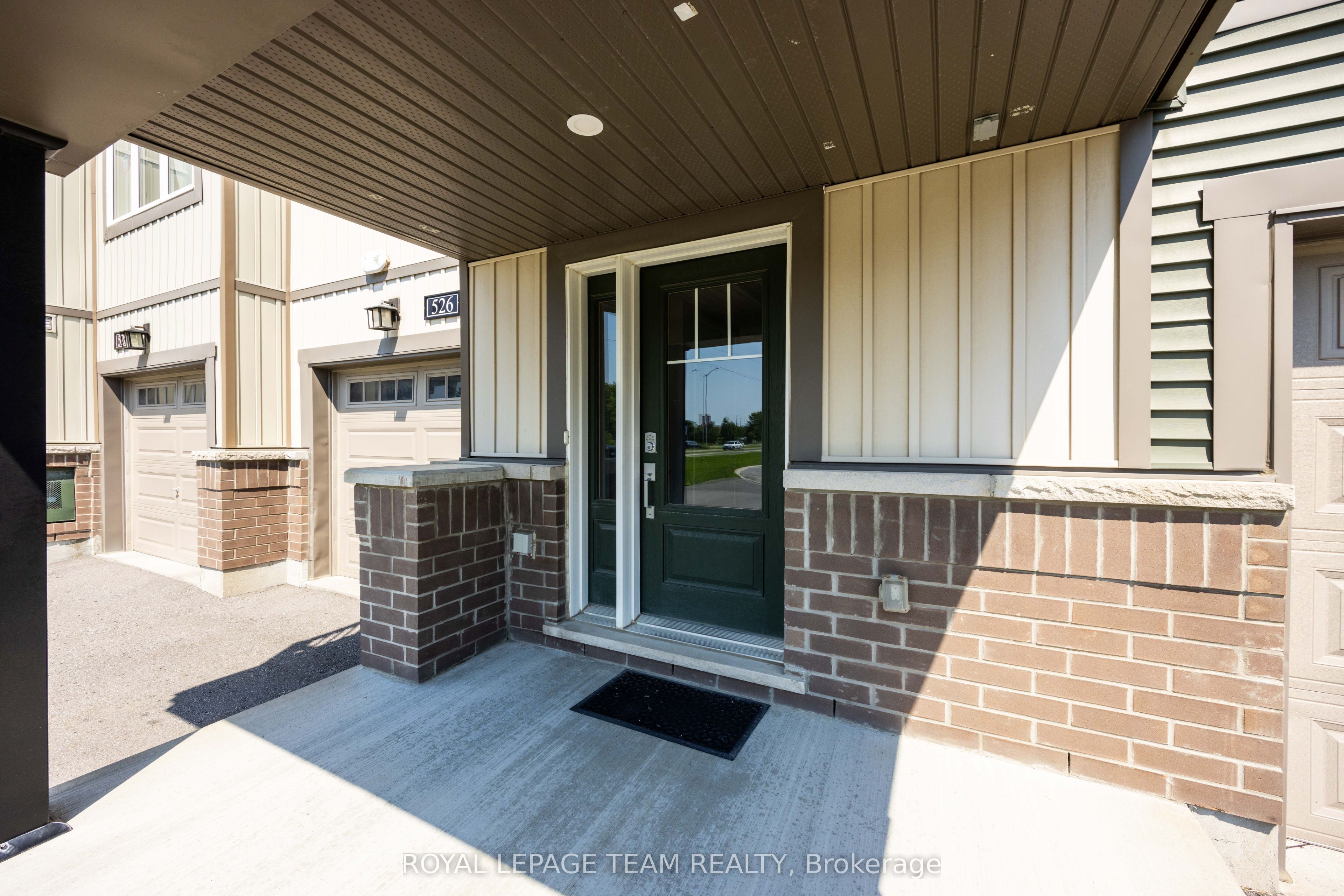 526 Clemency Crescent, Barrhaven, ON K2J 6R7 photo 2