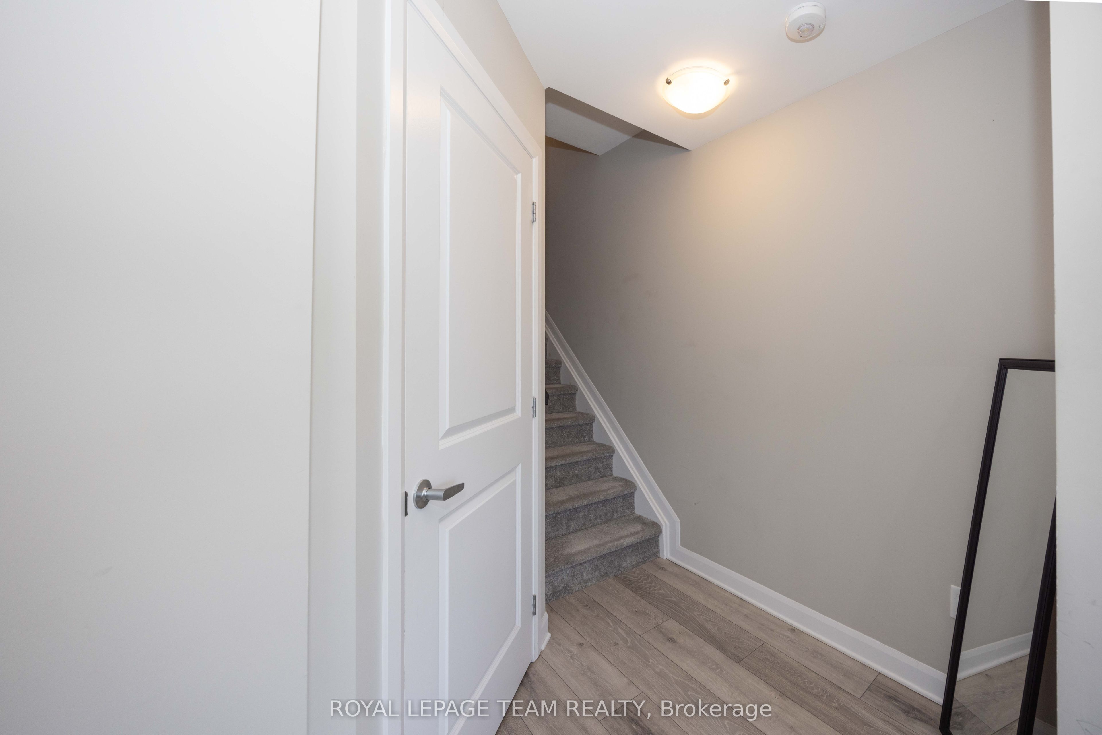 526 Clemency Crescent, Barrhaven, ON K2J 6R7 photo 5