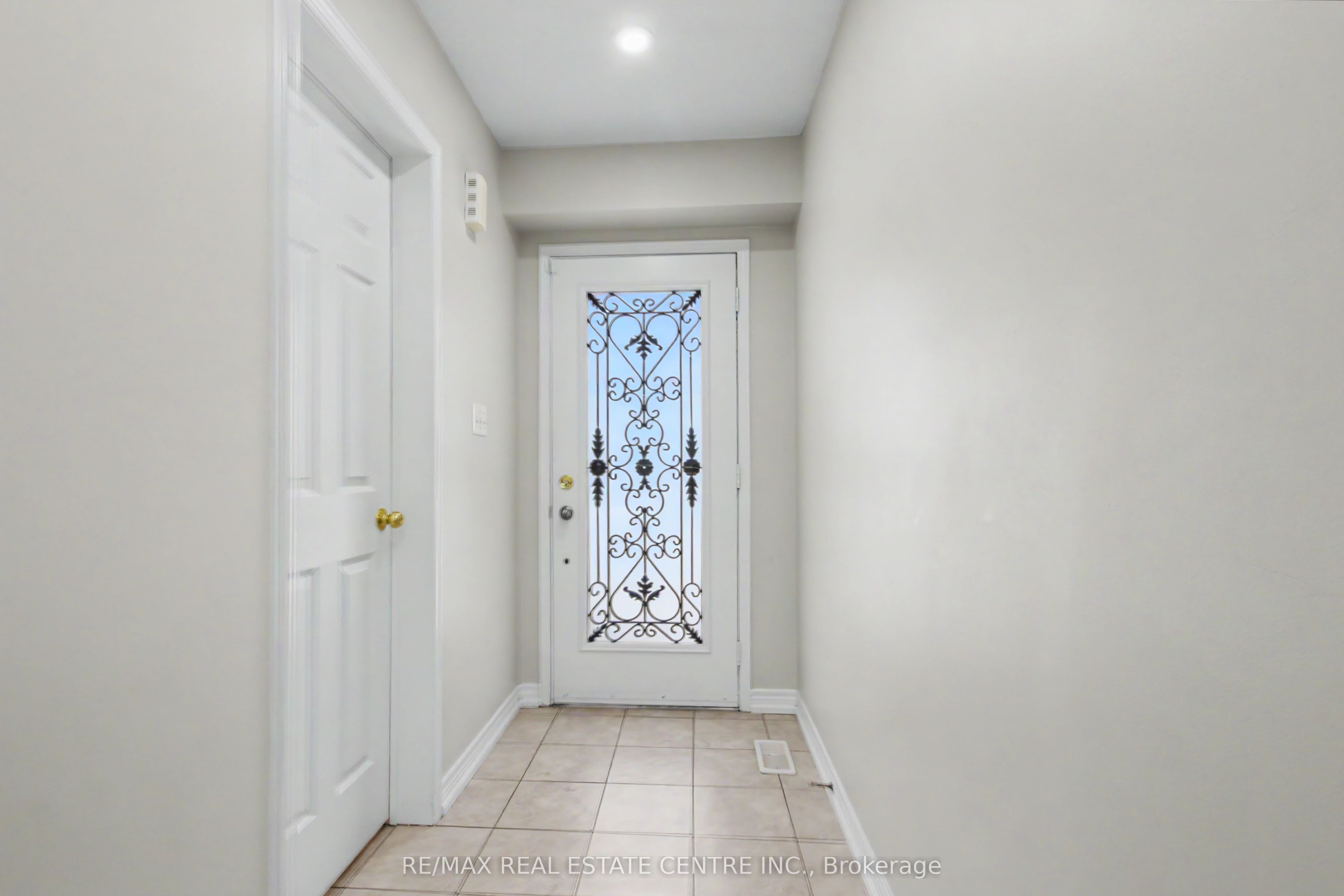 88 Bloomington Drive, Cambridge, ON N1P 1J5 photo 5
