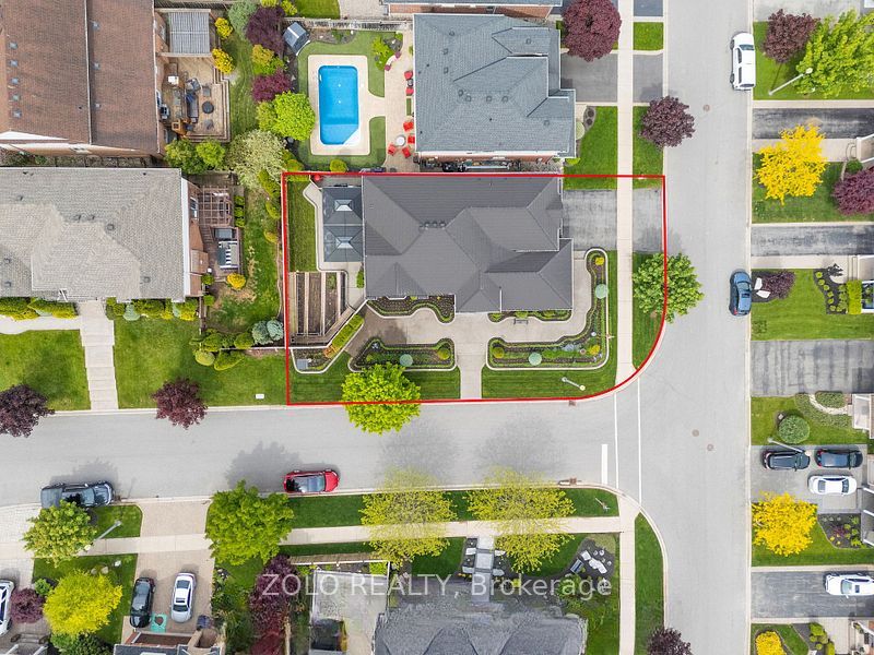42 Vinifera Drive, Grimsby, ON L3M 5S1 photo 2