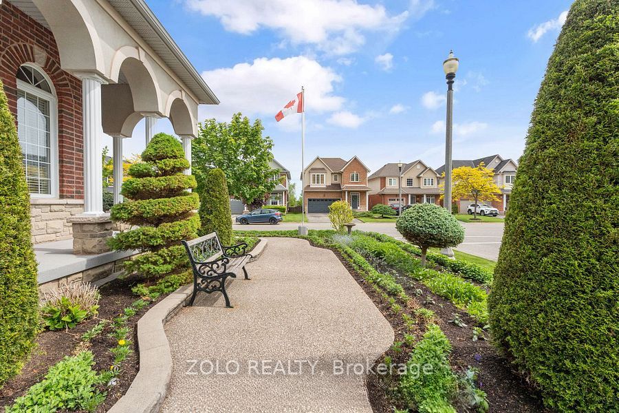 42 Vinifera Drive, Grimsby, ON L3M 5S1 photo 3