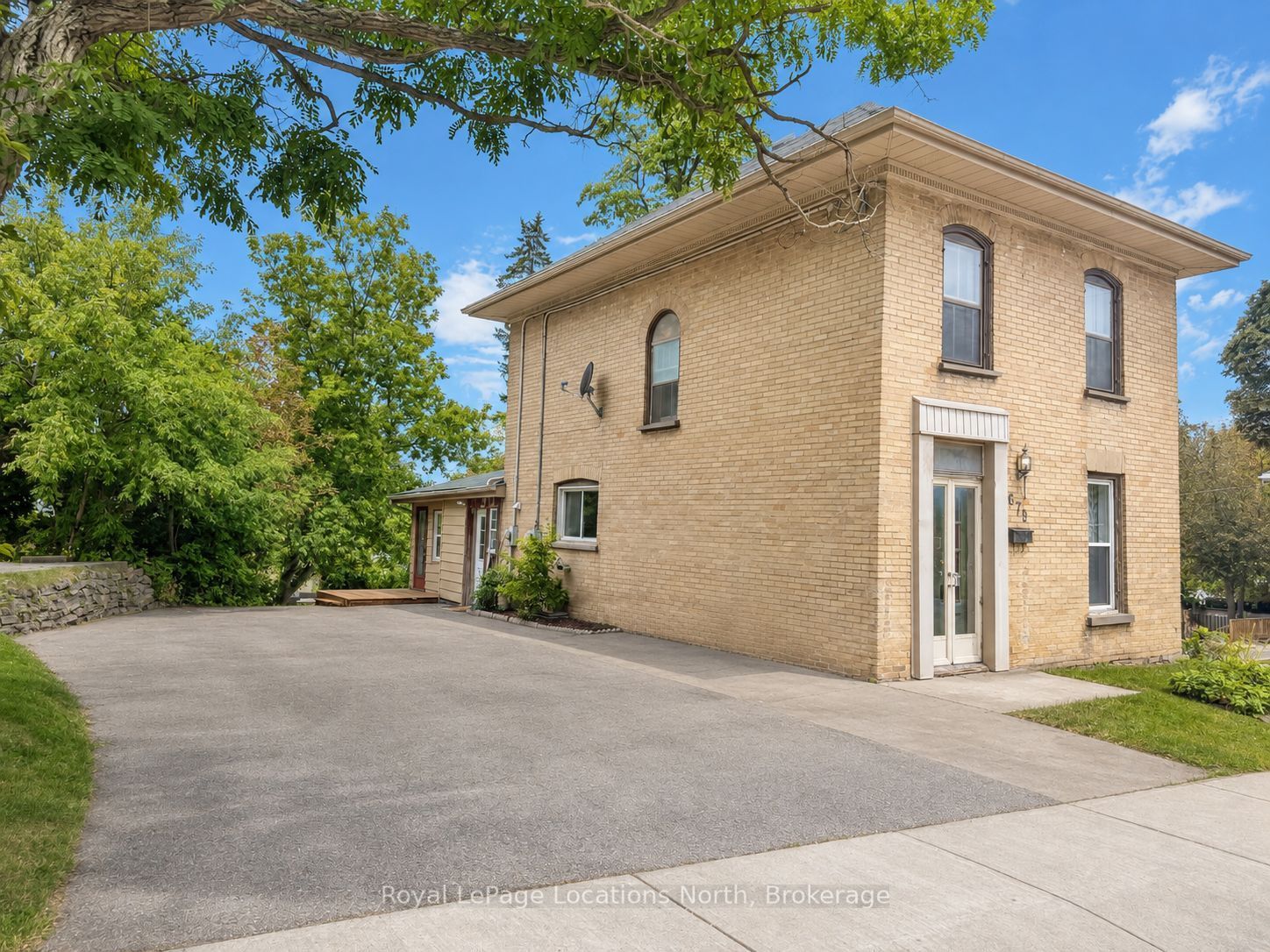 675 Stewart Street, Peterborough, ON K9H 4C5