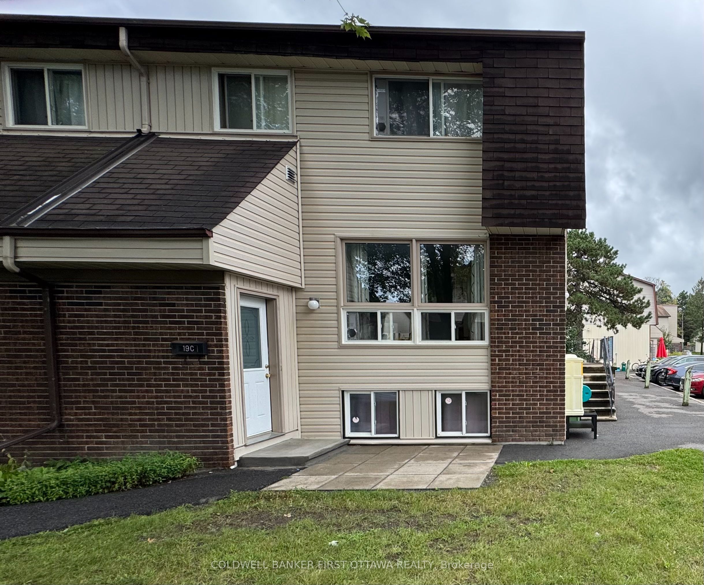 19C Sonnet Crescent 85, Bells Corners and South to Fallowfield, ON K2H 8W8 photo 2