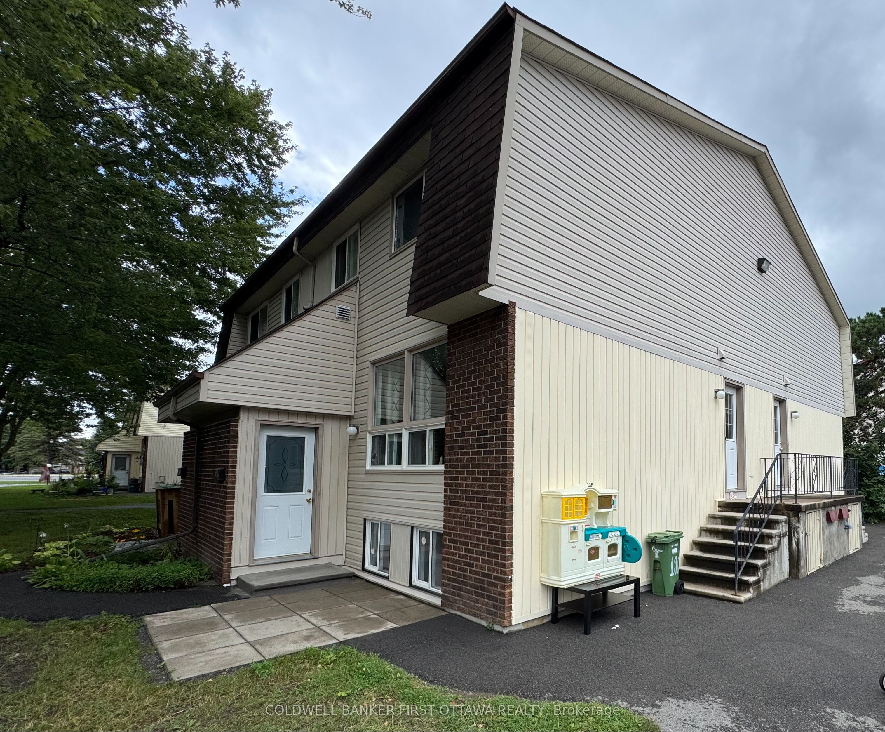19C Sonnet Crescent 85, Bells Corners and South to Fallowfield, ON K2H 8W8 photo 4