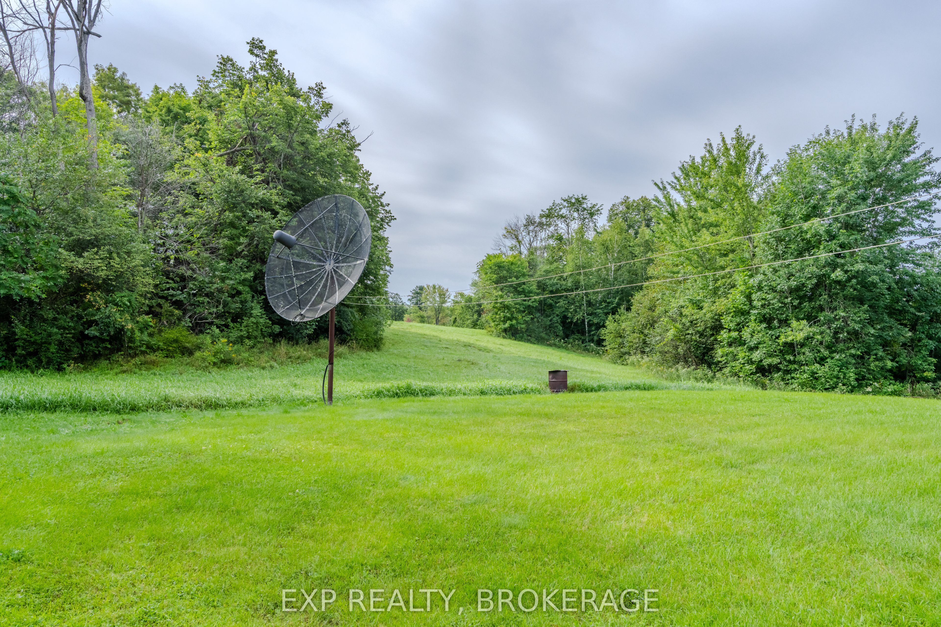 279 Munro Road, Tay Valley, ON K0H 2B0 photo 2