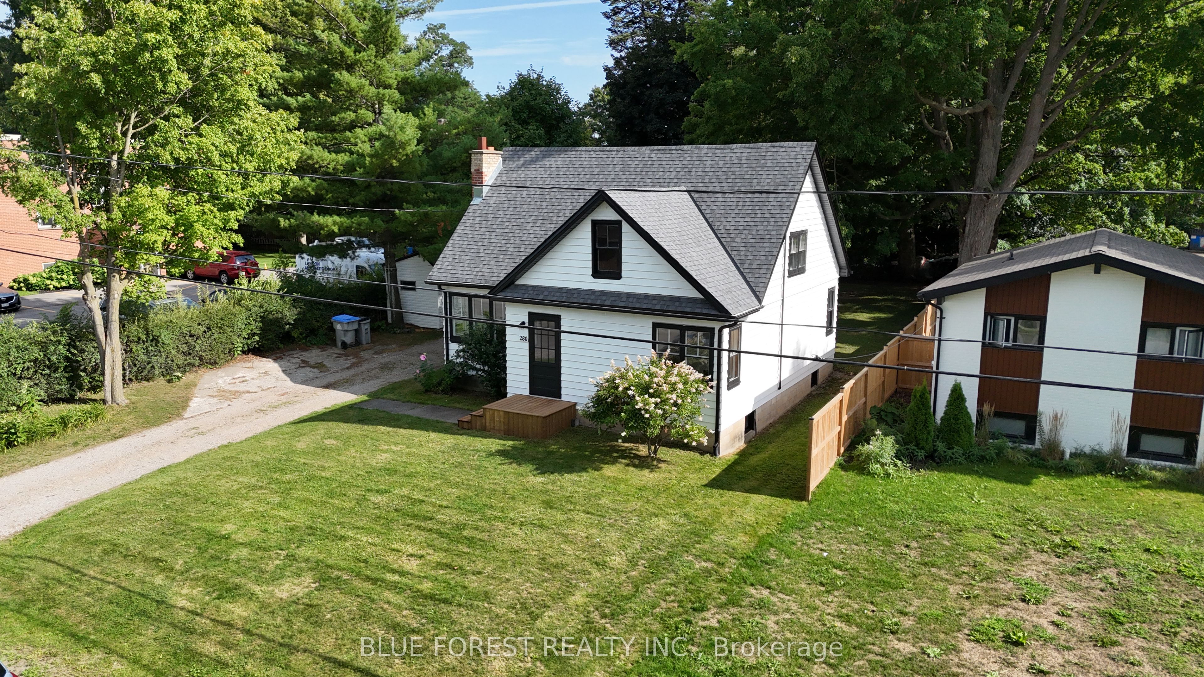280 Saulsbury Street, Strathroy-Caradoc, ON N7G 2B2 photo 4
