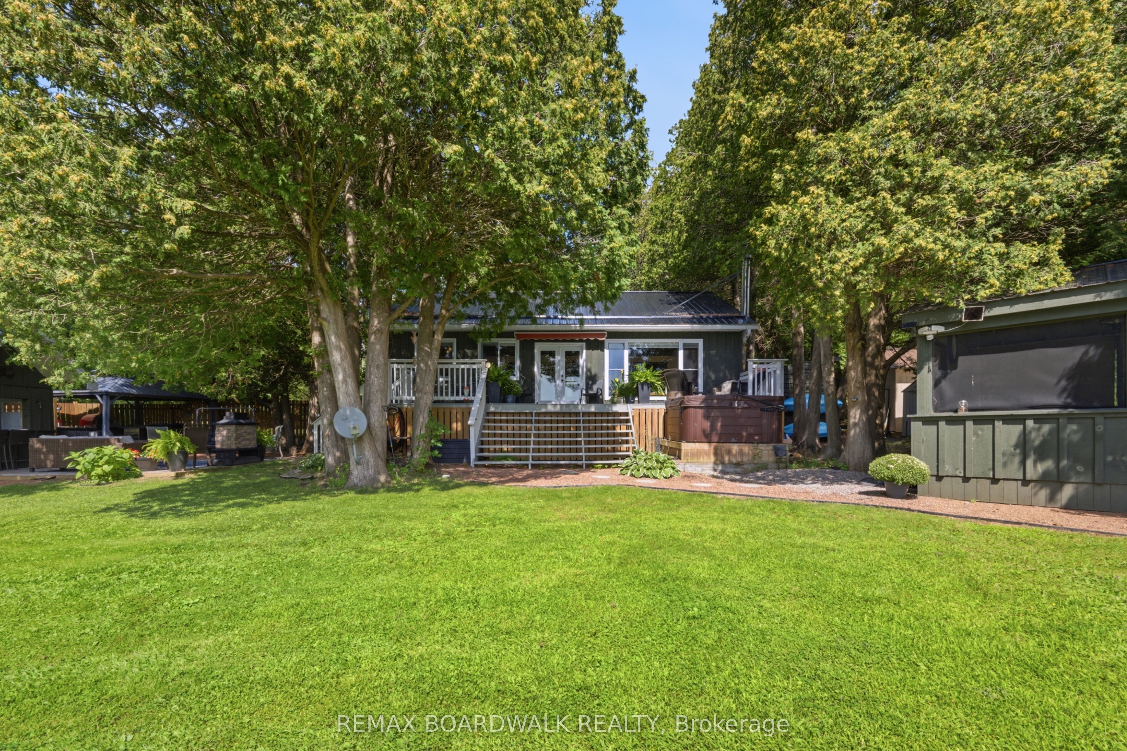 180 Pilgrim Lane, Rideau Lakes, ON K0E 1G0 photo 2
