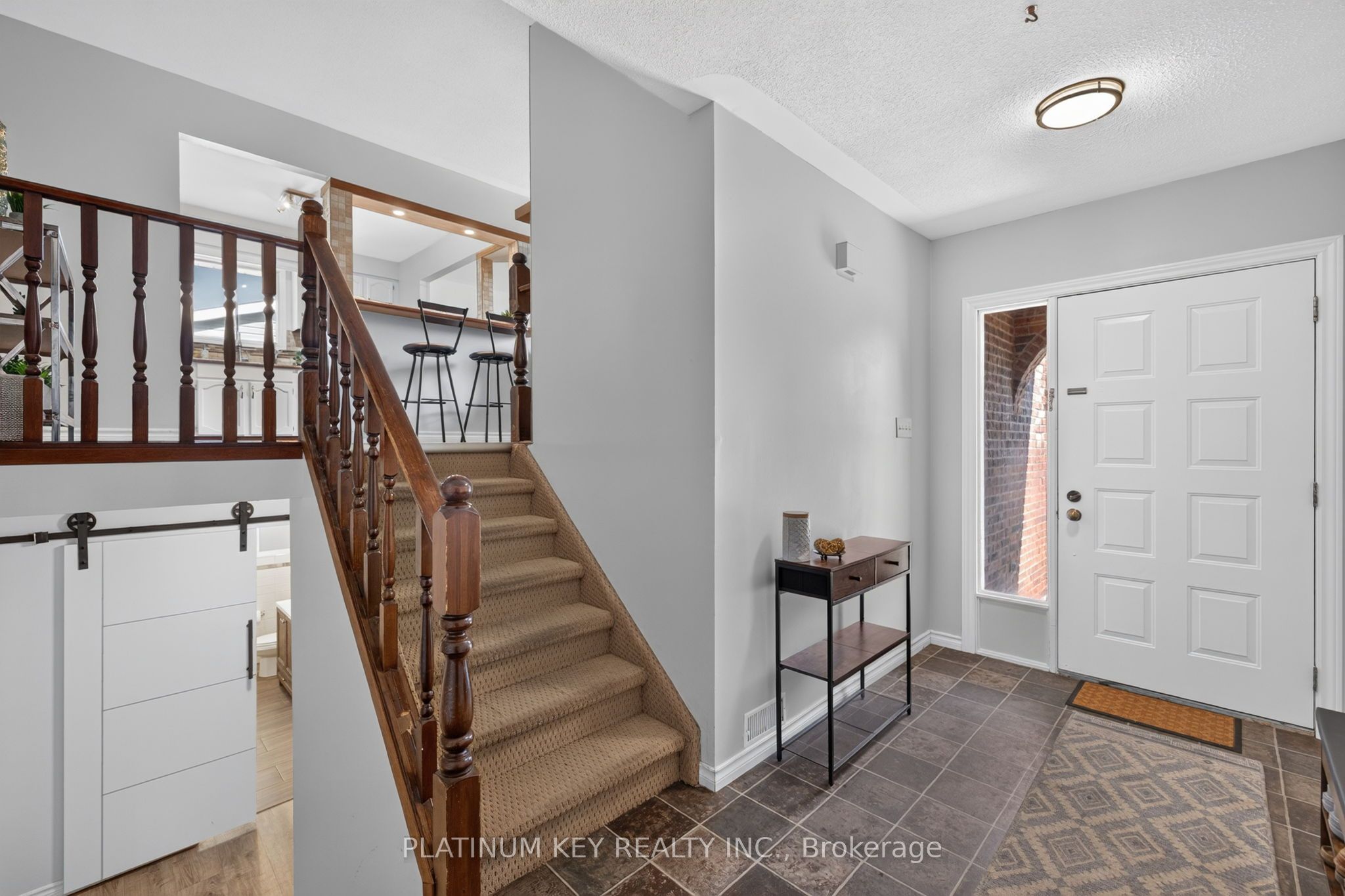 208 Southfield Drive, Strathroy-Caradoc, ON N7G 3V4 photo 5