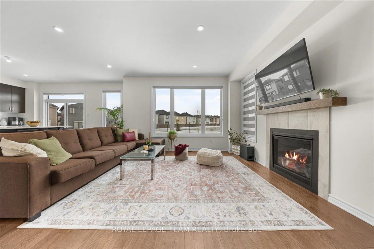290 Turnbuckle Crescent, Barrhaven, ON K2J 7B7 photo 5