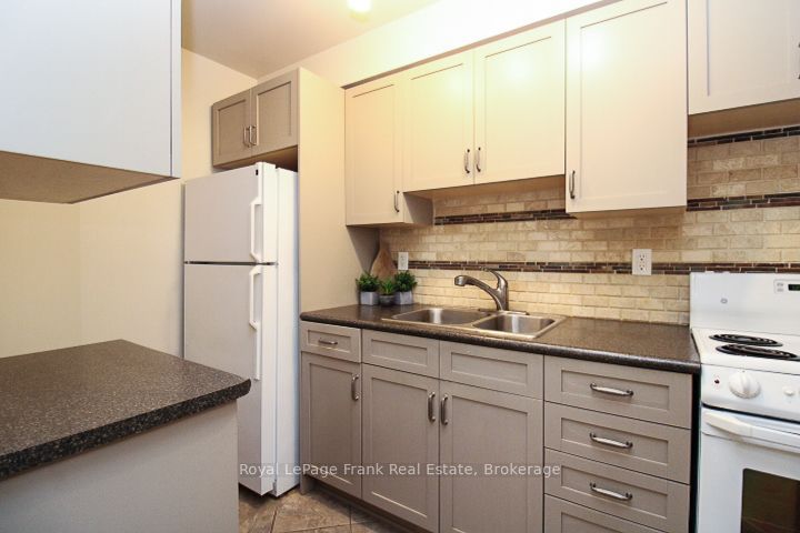 921 Armour Road 216, Peterborough, ON K9H 7K5 photo 2