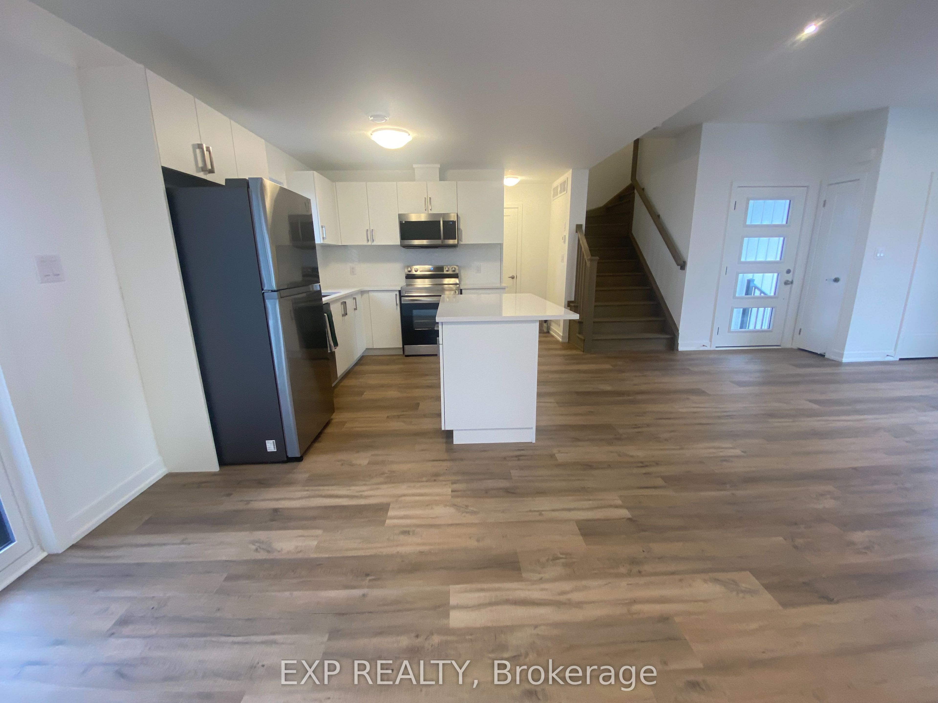 4263 Fourth Avenue 222, Niagara Falls, ON L2E 0C2 photo 3