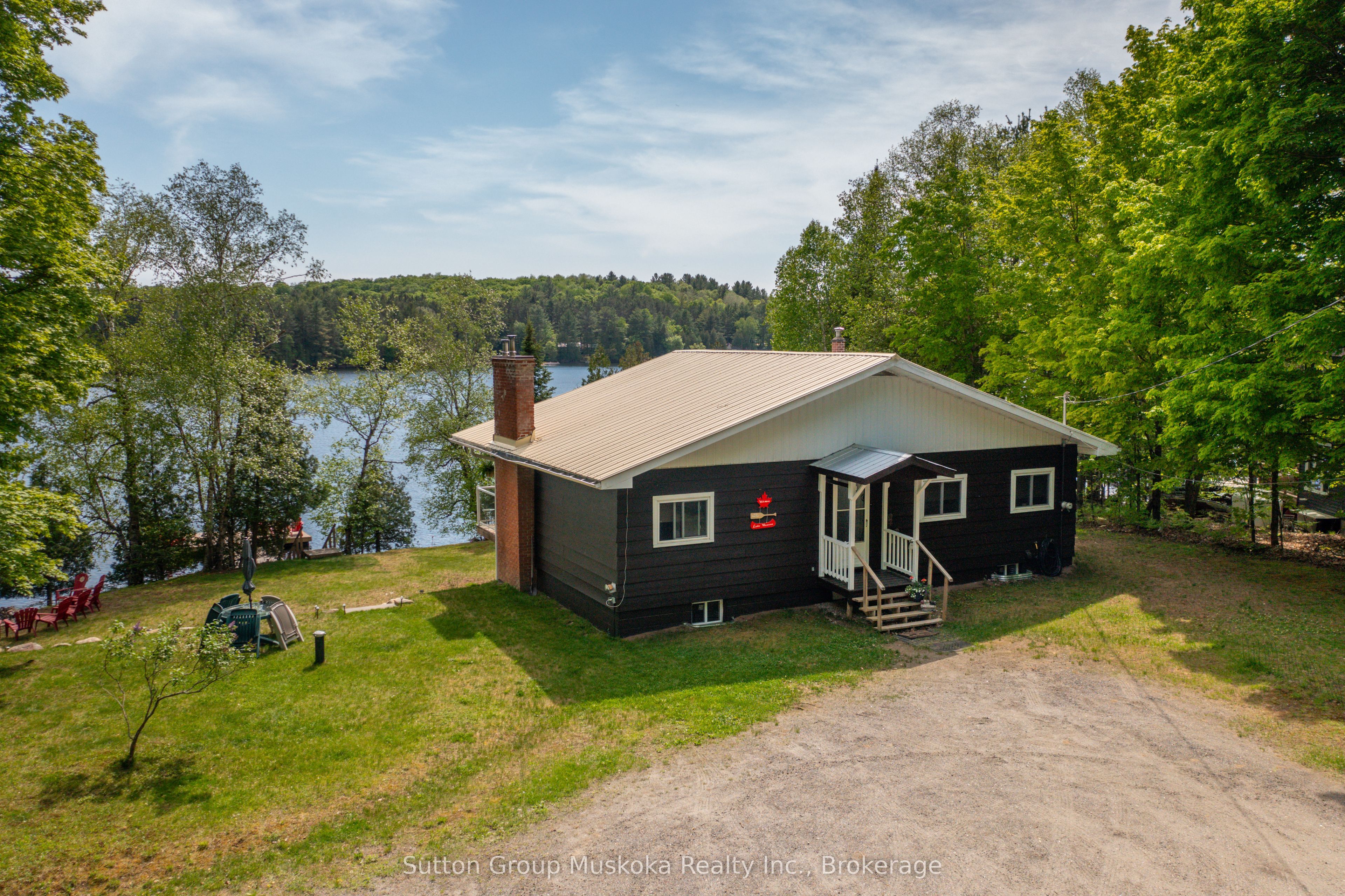 562 and 568 E East Waseosa Lake Road, Huntsville, ON P1H 2J4