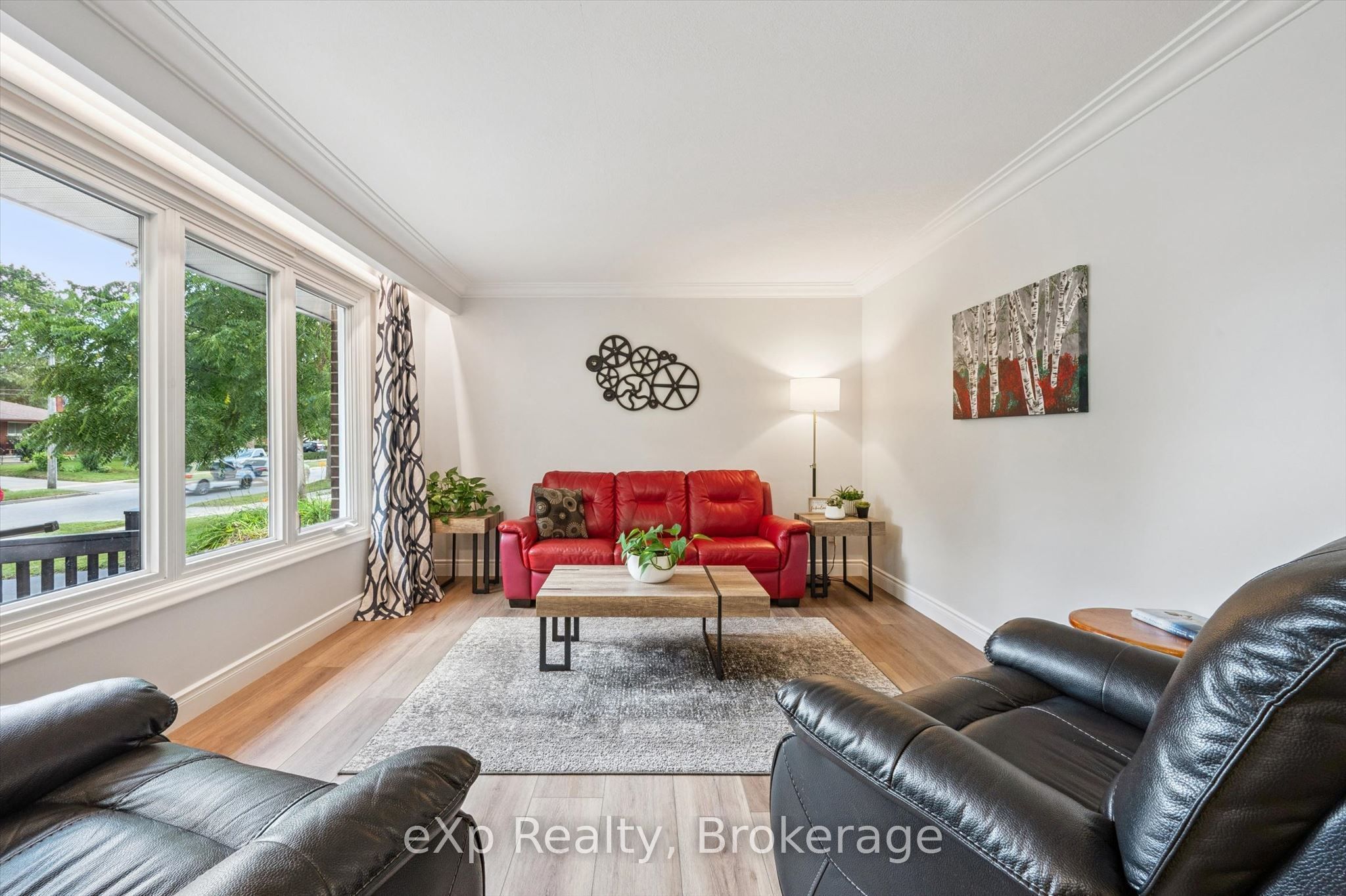 18 Eleanor Court, Guelph, ON N1E 1S8 photo 3