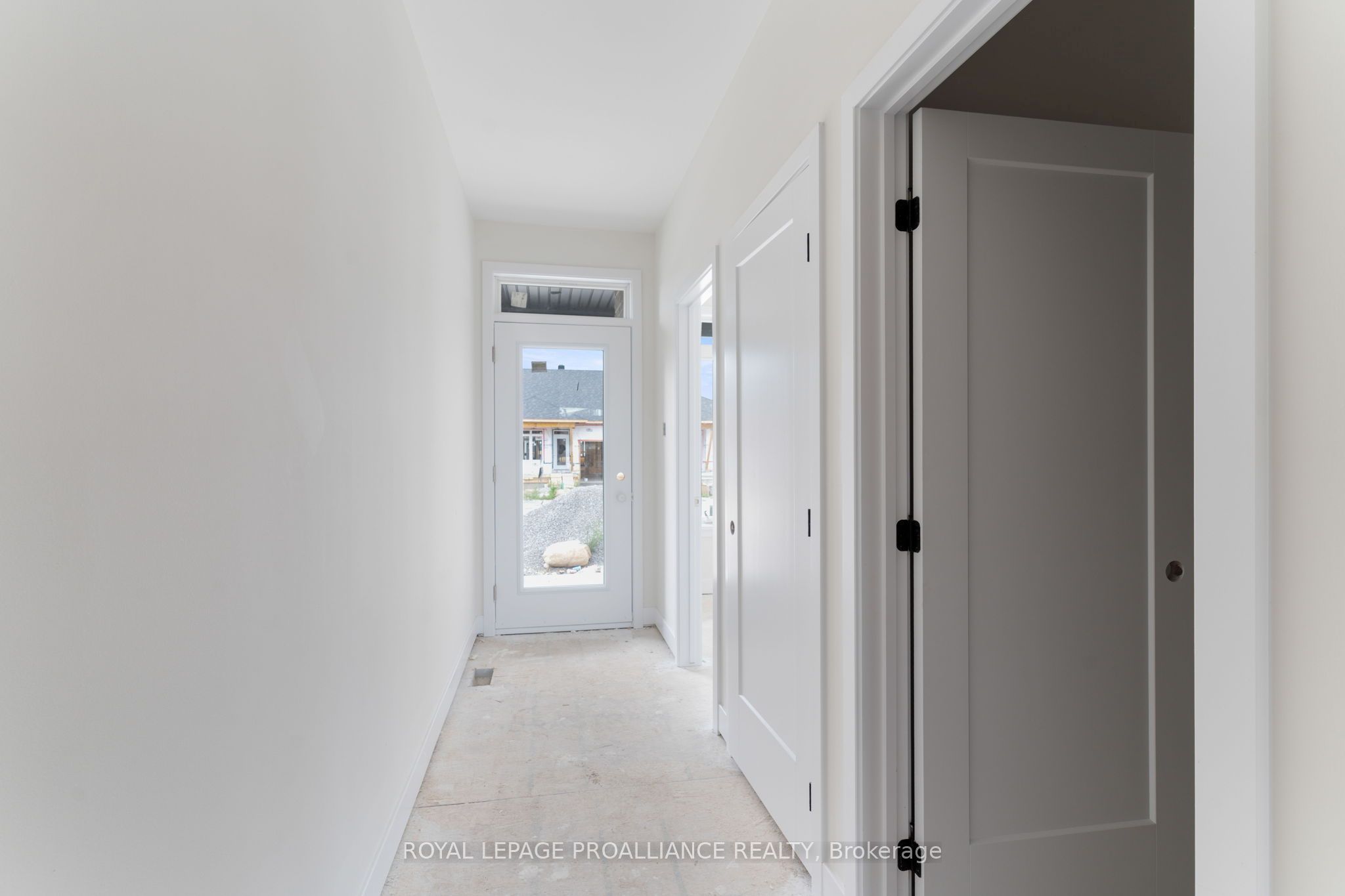1042 Turner Drive, Brockville, ON K6V 0G8 photo 4