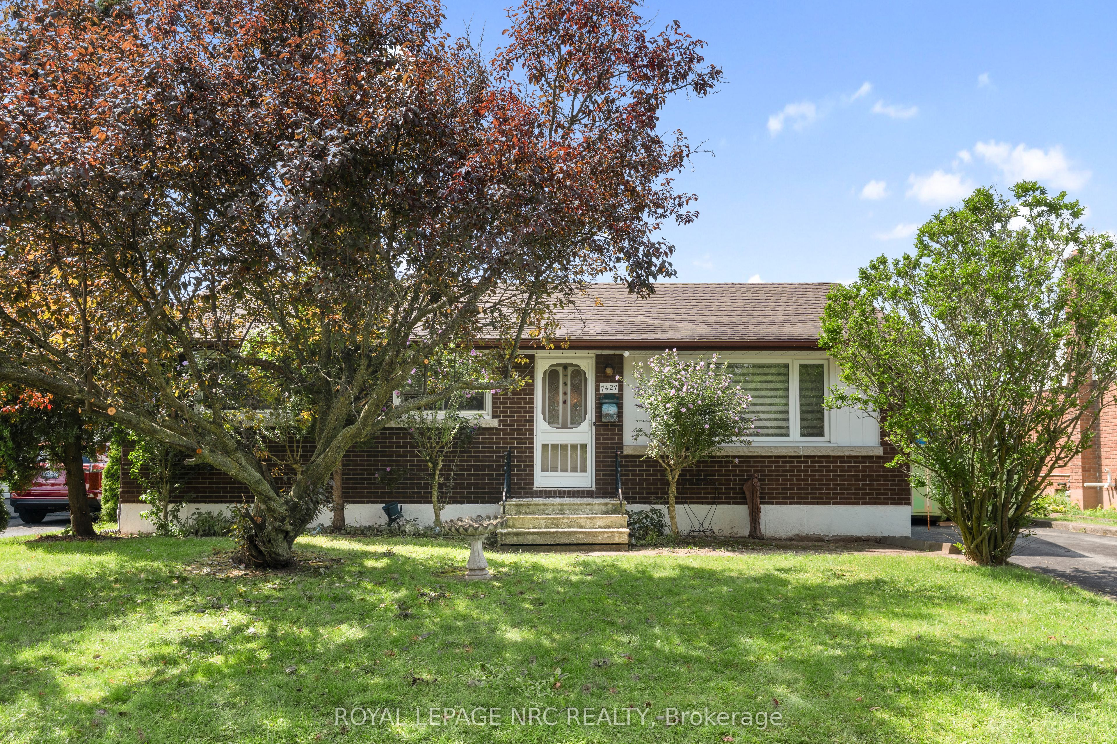 7427 Merritt Avenue, Niagara Falls, ON L2G 5C3 photo 2