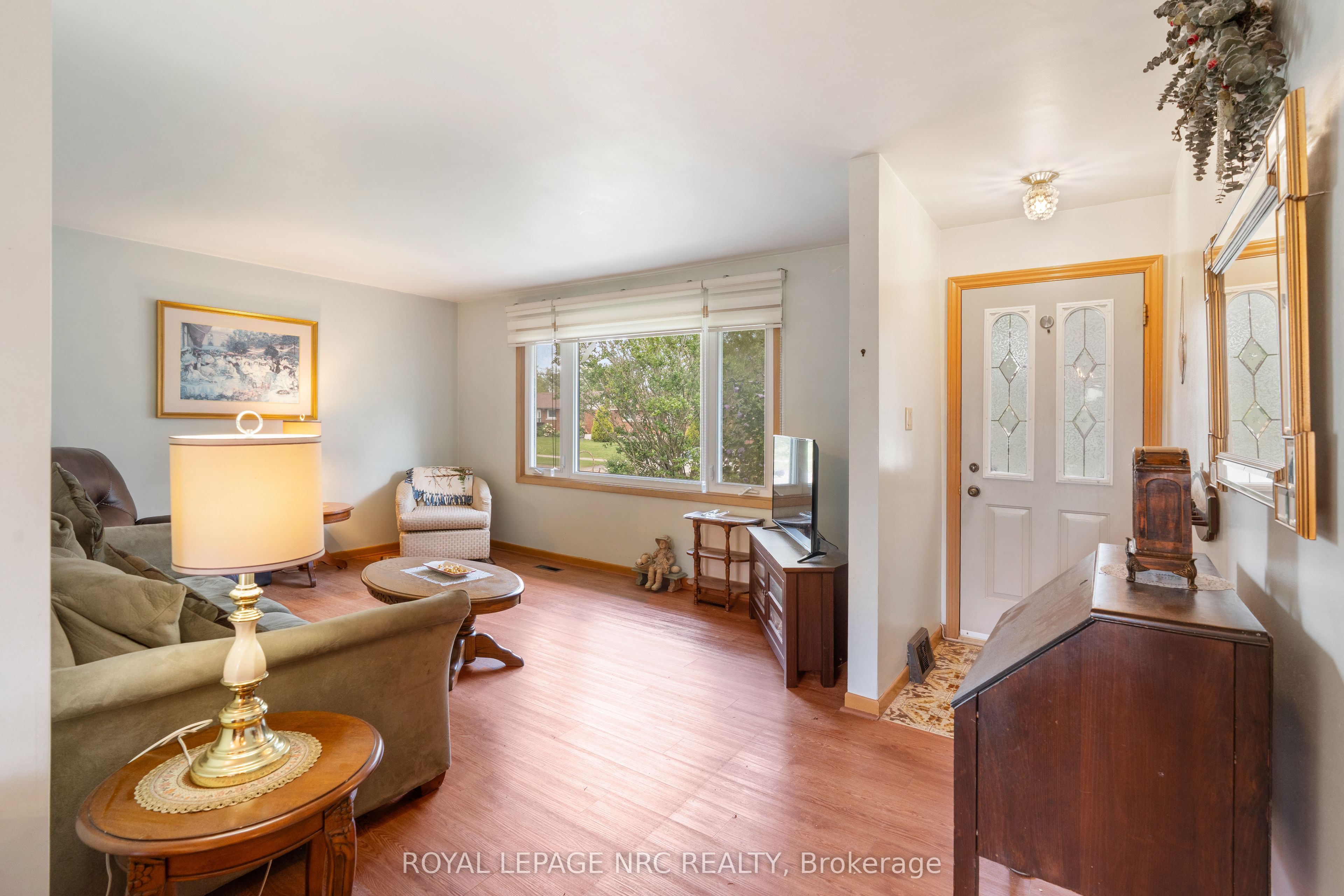 7427 Merritt Avenue, Niagara Falls, ON L2G 5C3 photo 4