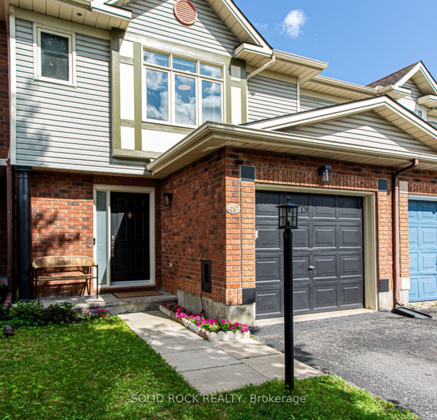 49 Longshire Circle, Barrhaven, ON K2J 4K7 photo 2