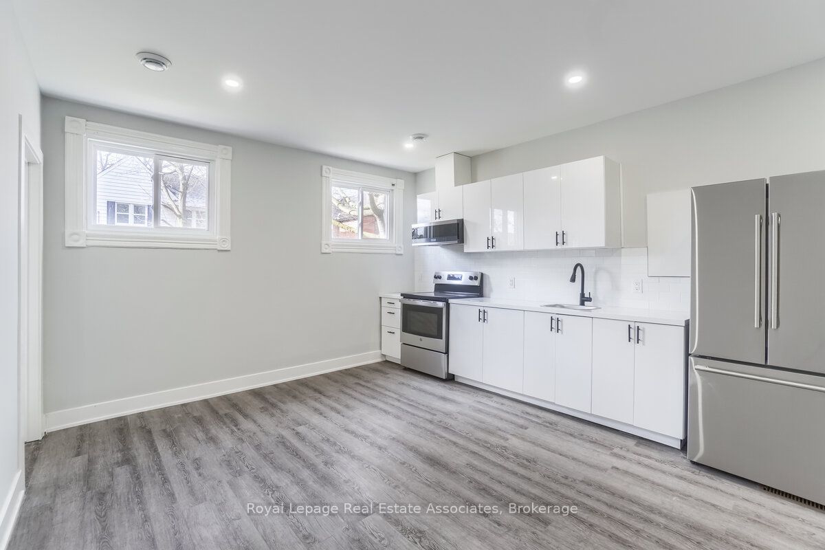 39 Welland Avenue 2, St. Catharines, ON L2R 2M4 photo 5