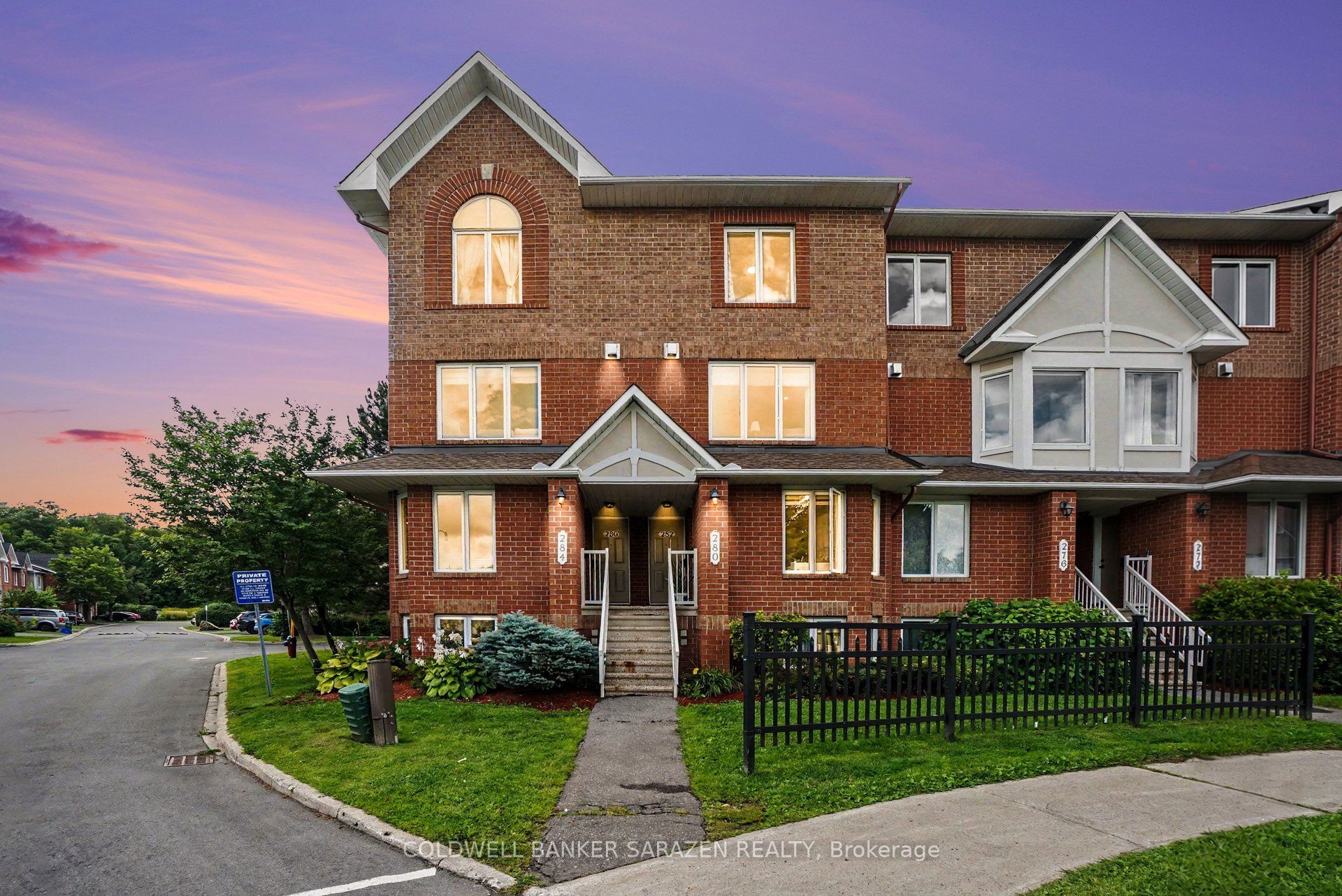 282 Cresthaven Drive 11, Barrhaven, ON K2G 6W4 photo 2
