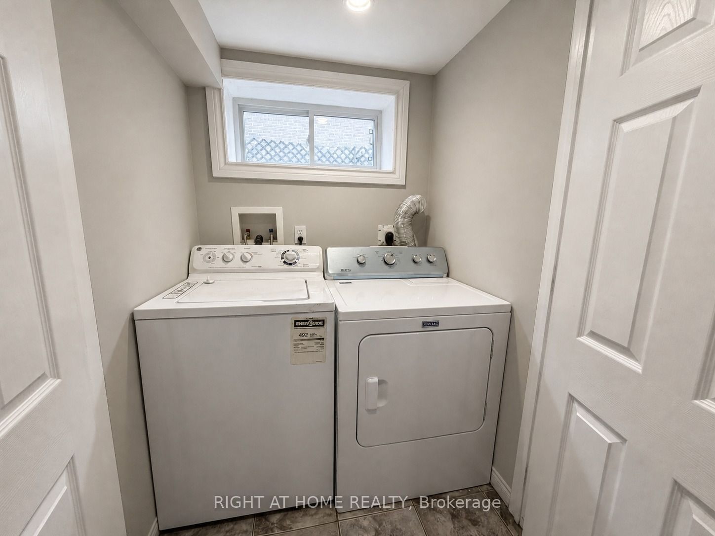 830 Brucedale Avenue E Lower, Hamilton, ON L8T 1L3 photo 5