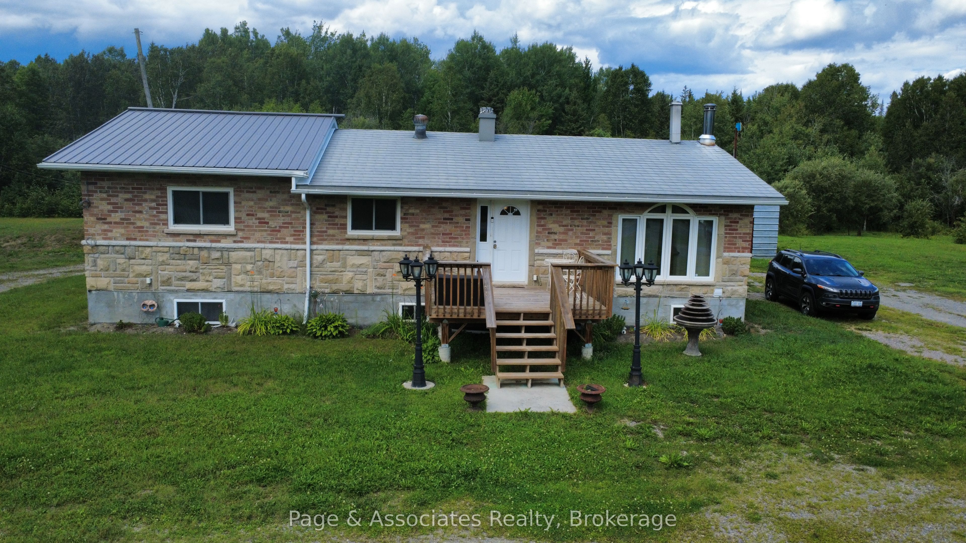 3361 Highway 539, West Nipissing, ON P0H 1M0 photo 3