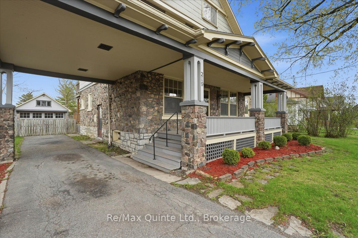 219 East Street, Greater Napanee, ON K7R 1T2 photo 5