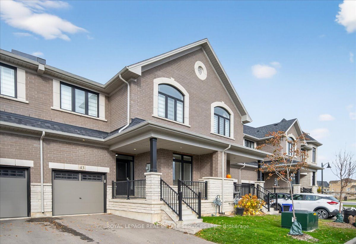 43 Kenesky Drive, Hamilton, ON L8B 1Y2 photo 2