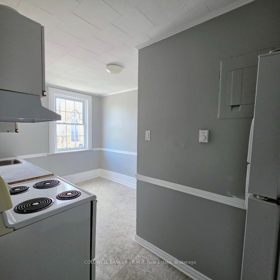 47 William Street N 3, Kawartha Lakes, ON K9V 3Z9 photo 2