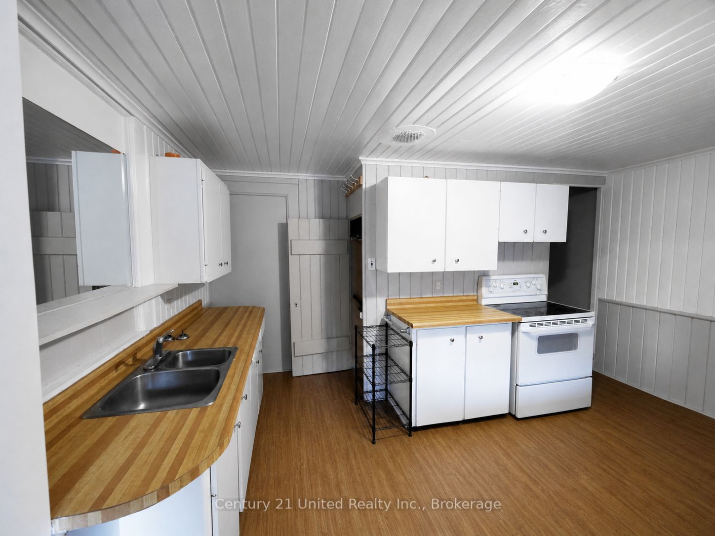 375A Queen Street, Peterborough, ON K9H 3J7 photo 2